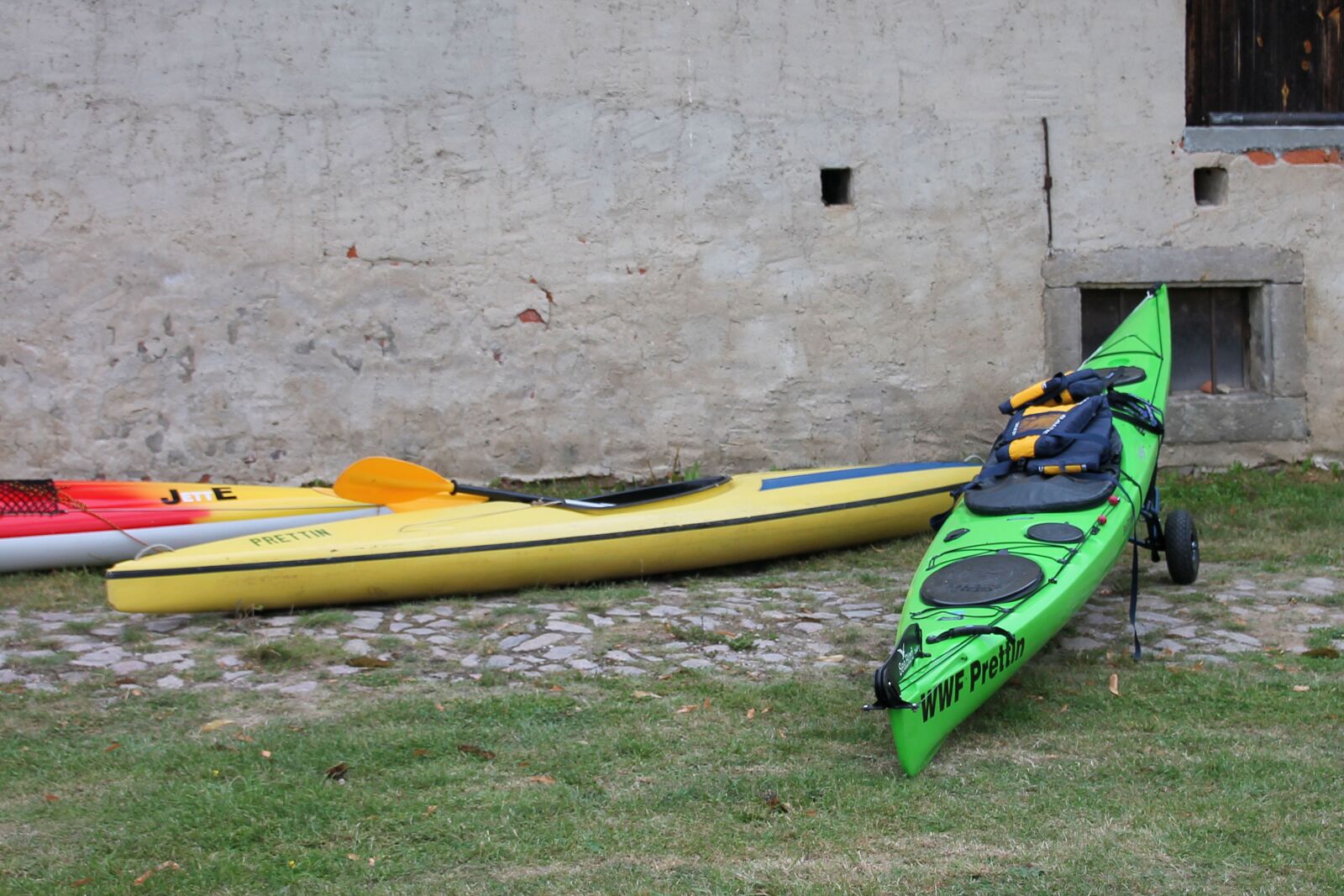 Canon EOS 1100D (EOS Rebel T3 / EOS Kiss X50) sample photo. Canoeing, boat, paddle photography