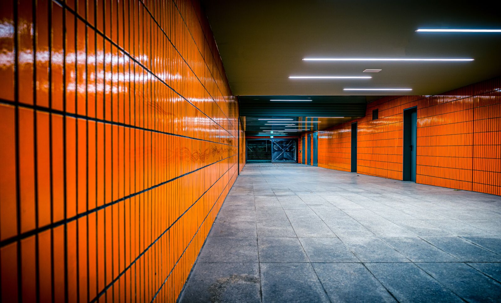 Sony a7 II + Sony FE 28-70mm F3.5-5.6 OSS sample photo. Tunnel, underground, passage photography