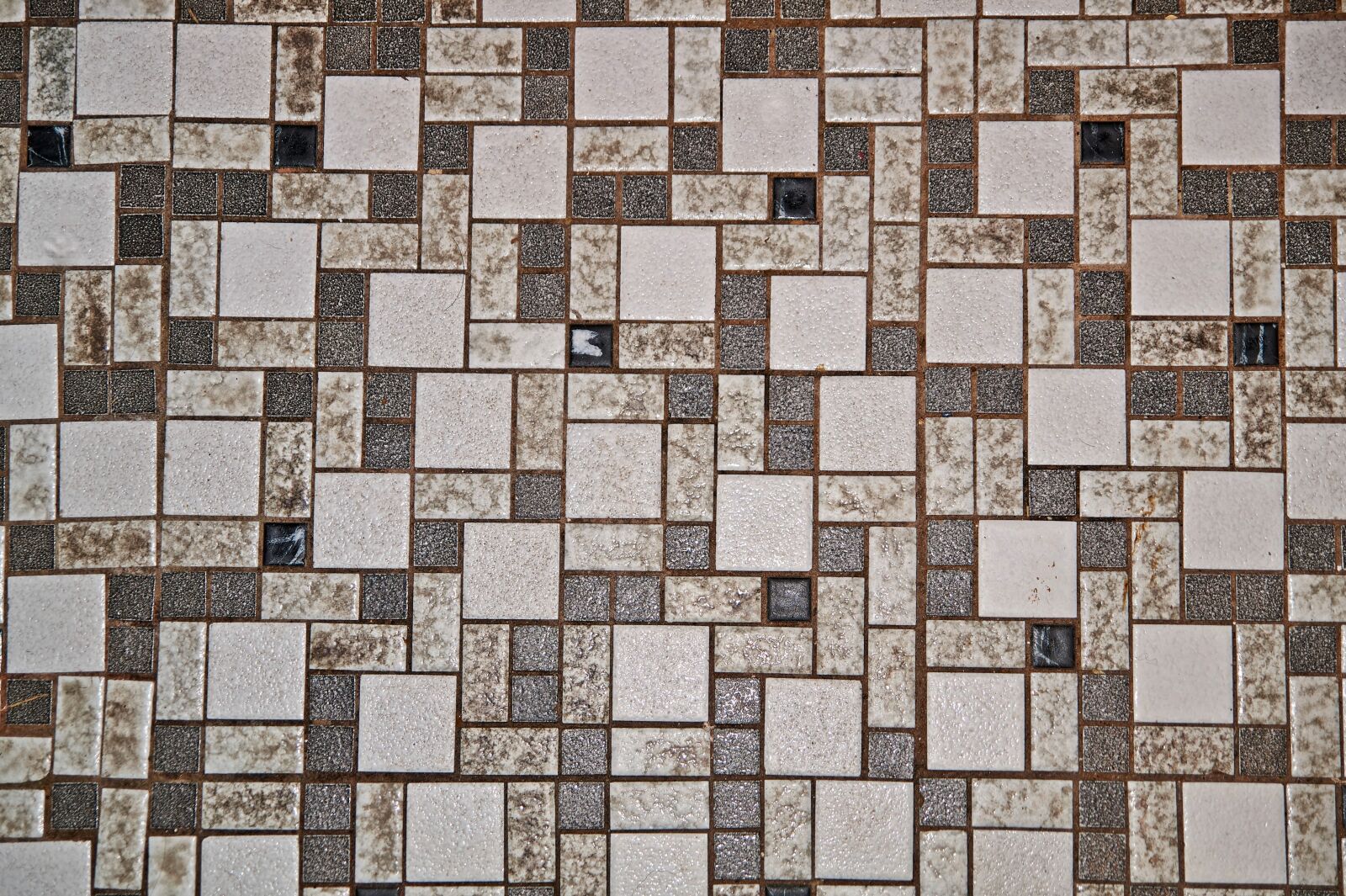 DT 17-50mm F2.8 sample photo. Mosaic, pattern, tile photography