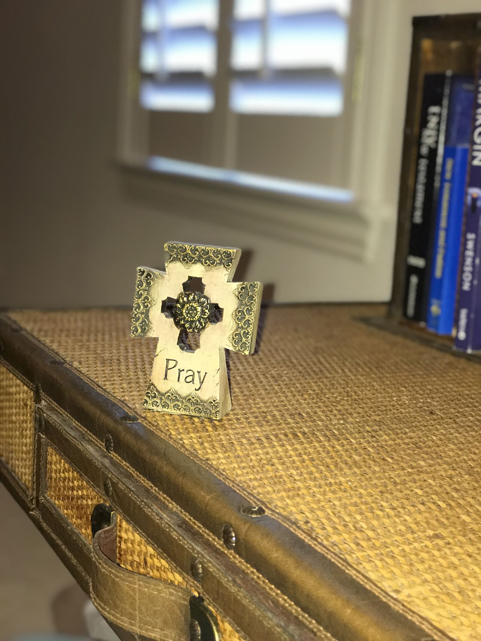 Apple iPhone 7 Plus sample photo. Pray photography