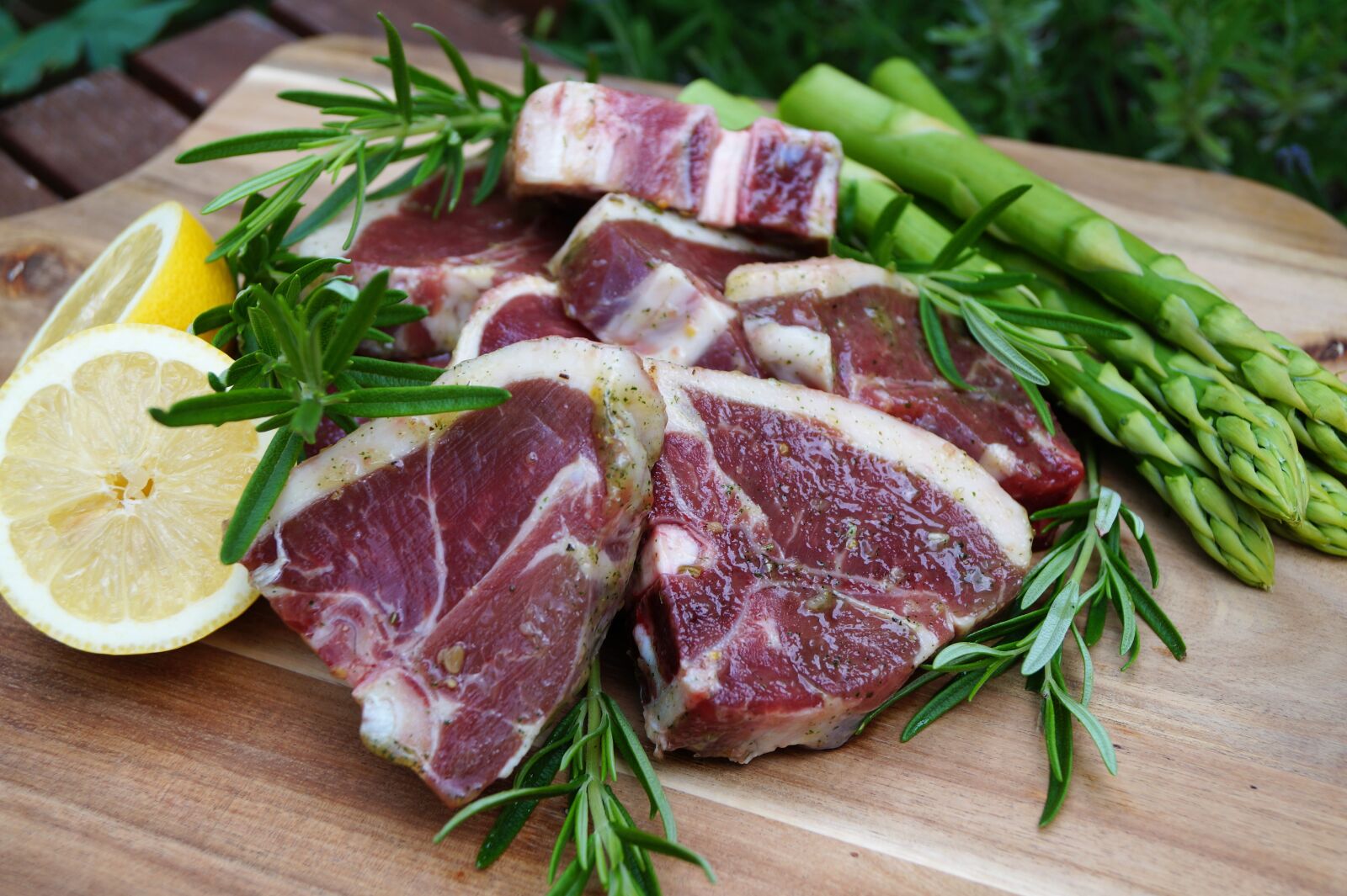 Sony DT 18-55mm F3.5-5.6 SAM II sample photo. Lamb steak, steaks, barbecue photography