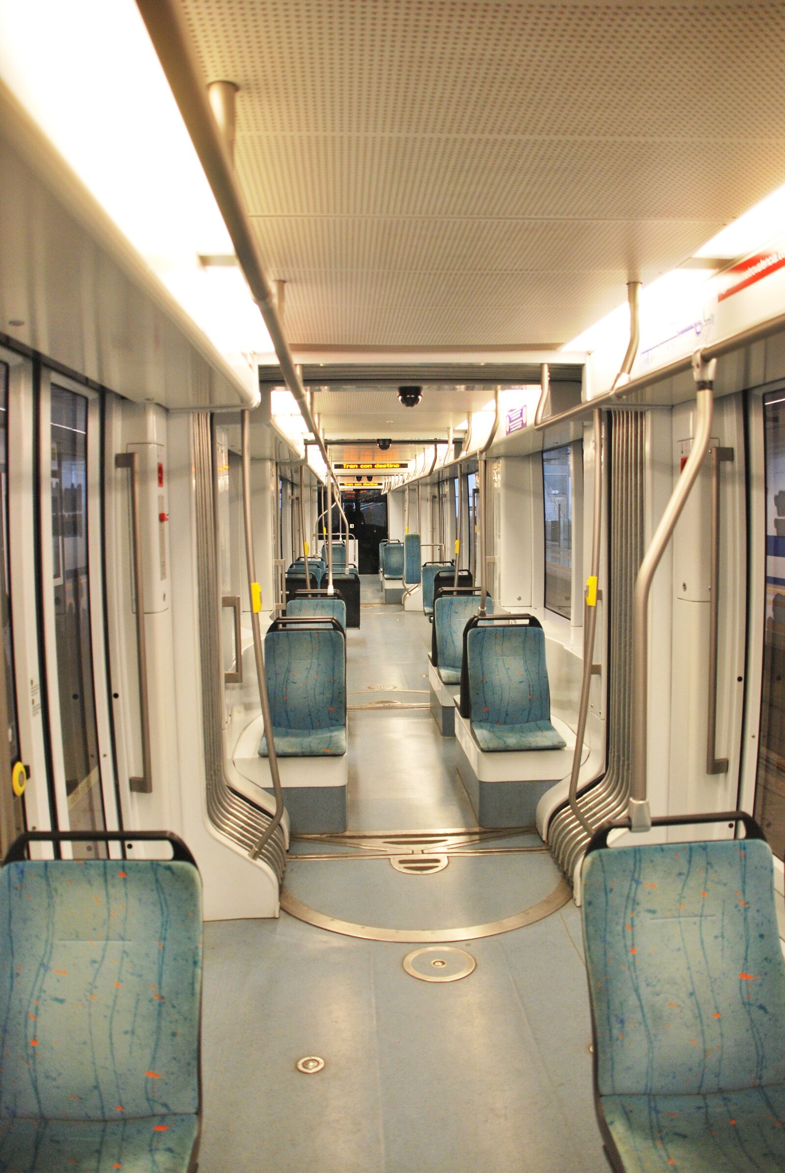 Nikon D60 sample photo. Metro, subway, inside photography