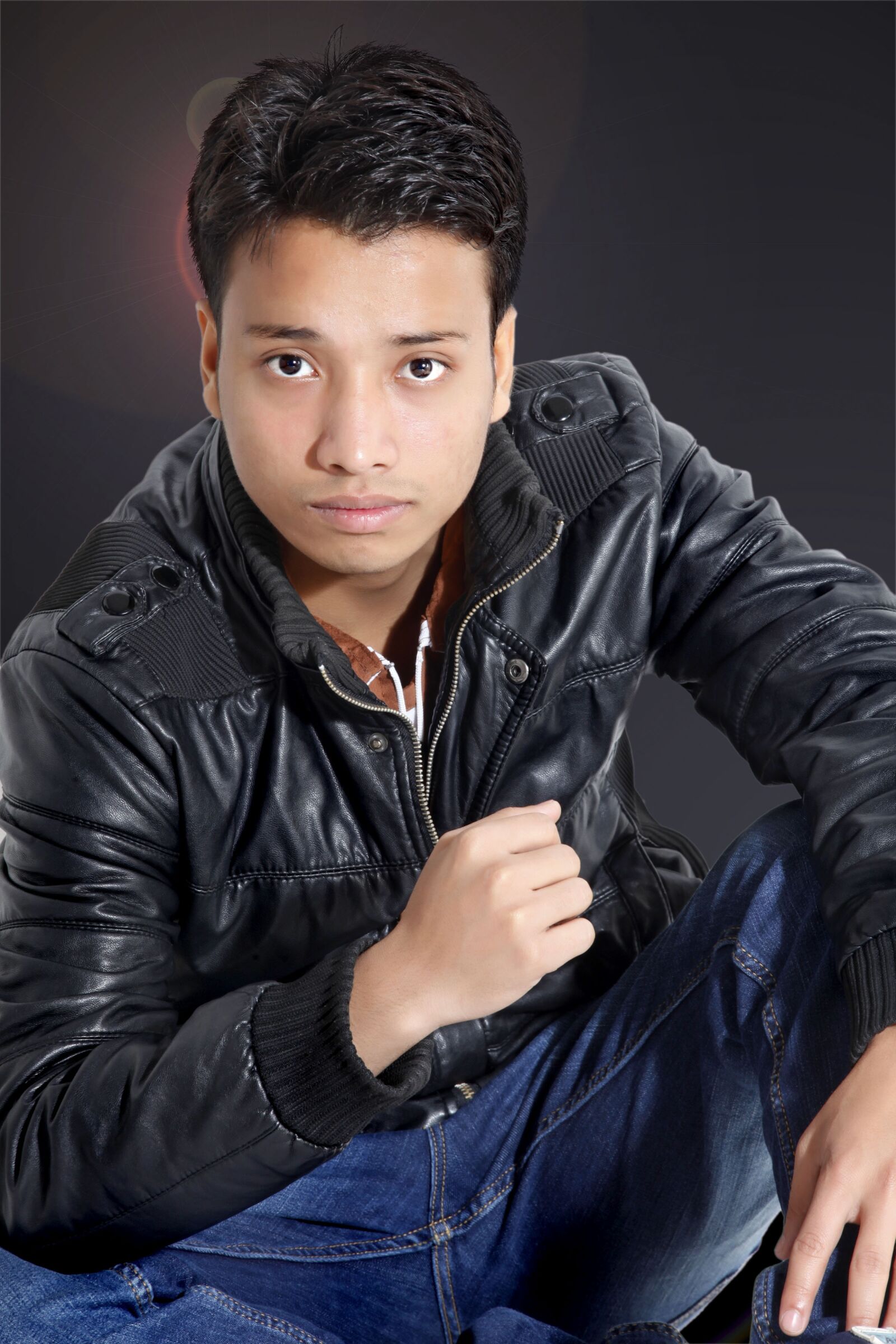 Canon EOS 5D Mark II sample photo. Black blazer, jeans, smart photography