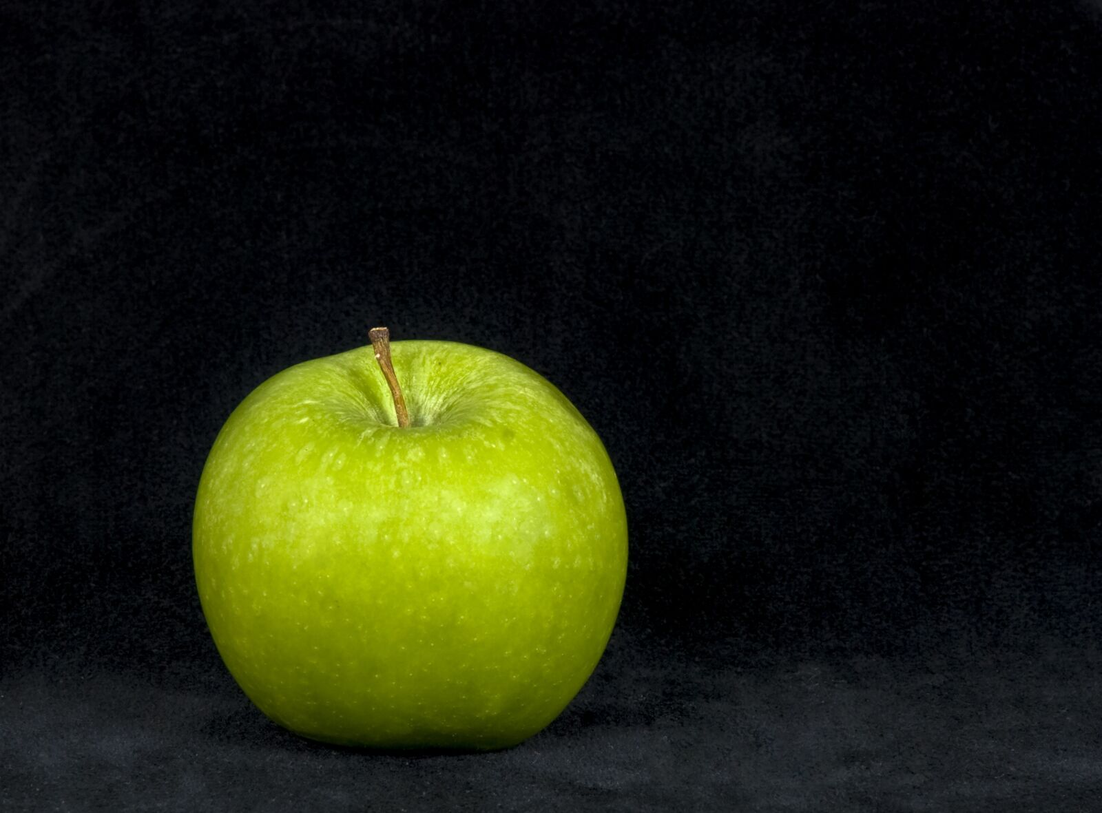 Nikon D80 sample photo. Apple, fruit, green photography