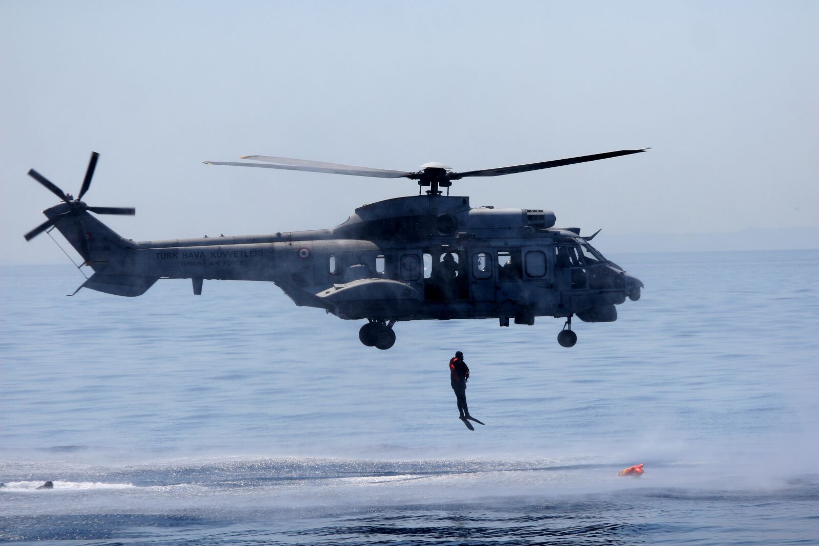 Canon EOS 30D sample photo. Helicopter, soldier, search photography