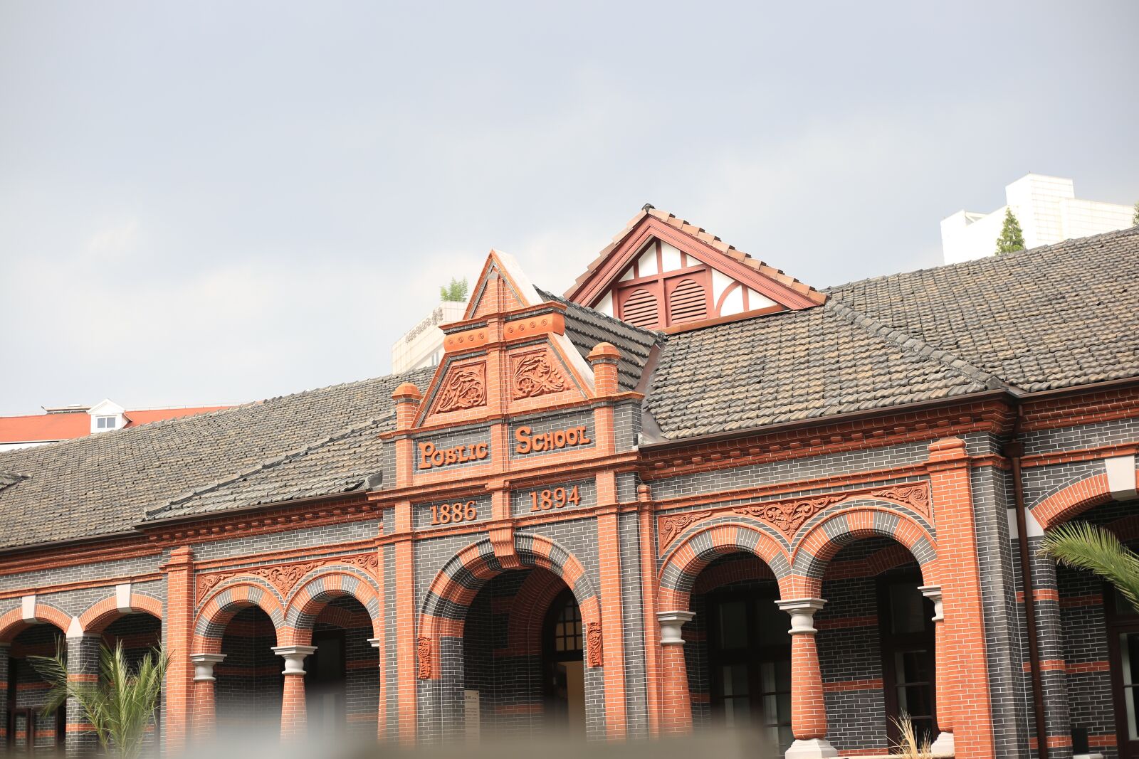 Canon EOS 6D + Canon EF 50mm F1.8 STM sample photo. Building, house, sky photography