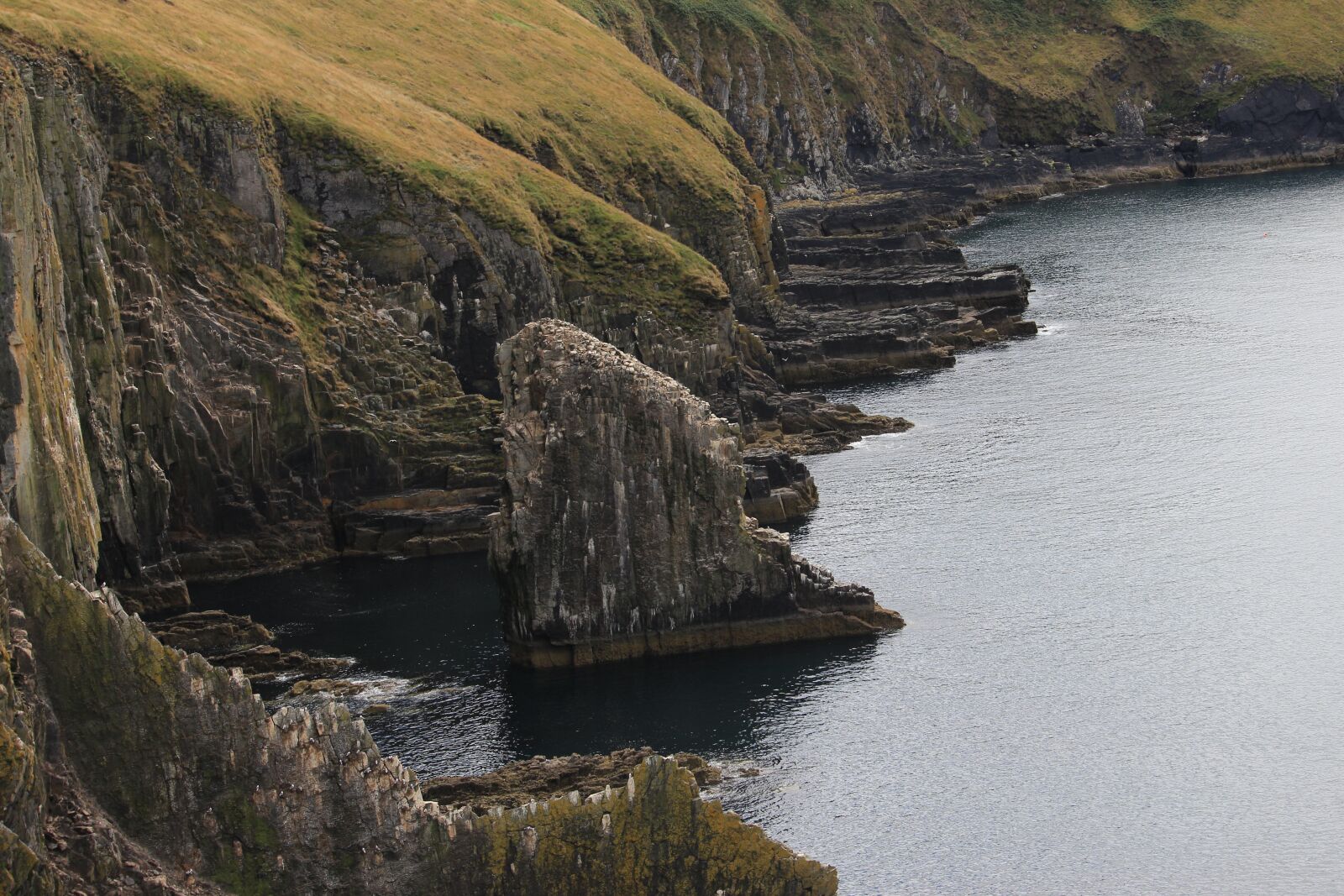 Canon EOS 700D (EOS Rebel T5i / EOS Kiss X7i) sample photo. Ireland, rocks, the coast photography