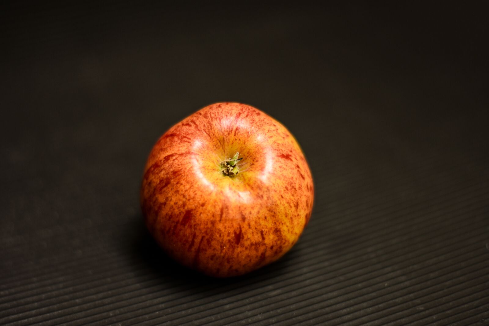 Nikon D3400 sample photo. Apple, apple royal, mature photography
