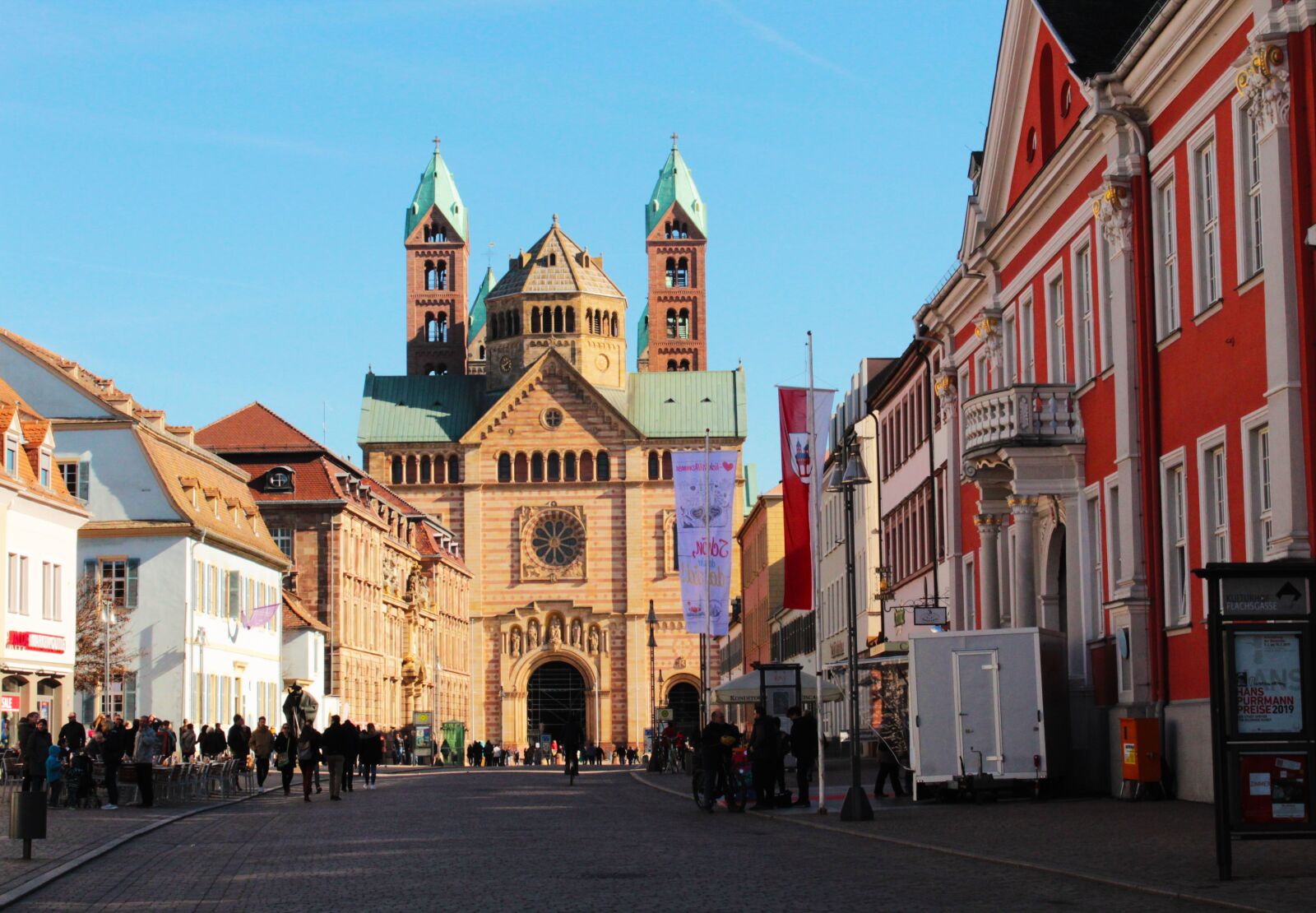 Canon EOS 1300D (EOS Rebel T6 / EOS Kiss X80) sample photo. Speyer, dom, road photography