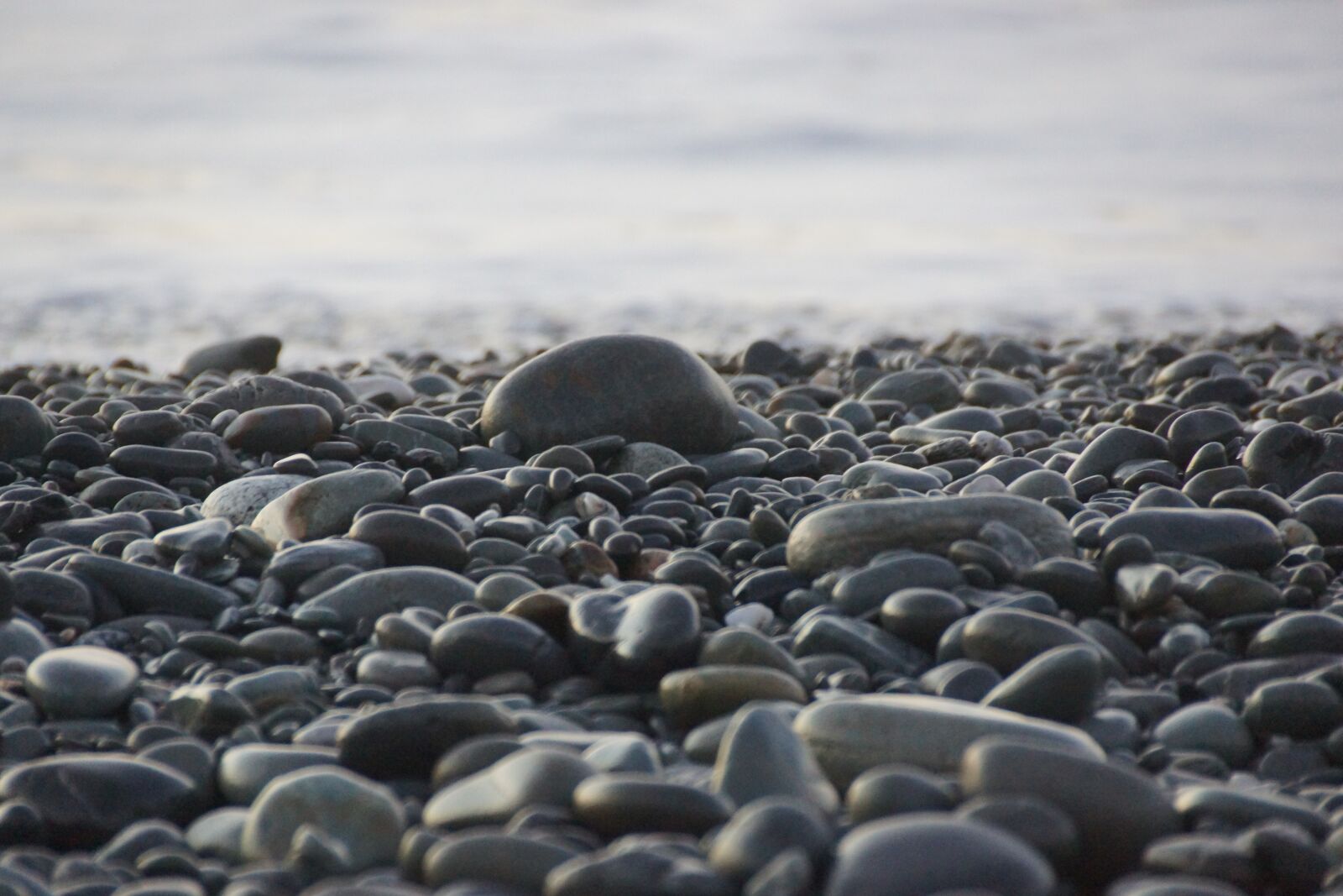 Sony SLT-A77 sample photo. Seashore, water, nature photography