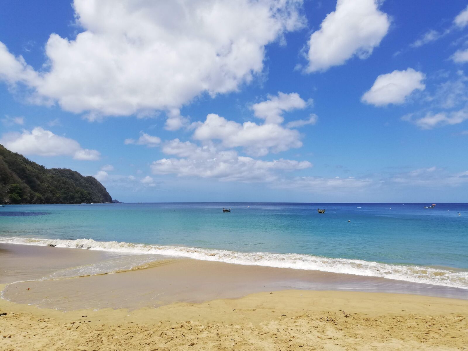 HUAWEI P20 lite sample photo. Beach, waves caribbean, sky photography