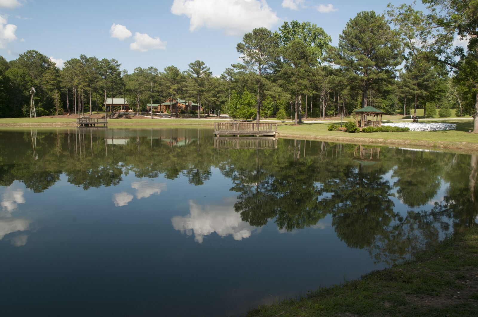 Nikon D300 sample photo. Cabin, pond, water photography