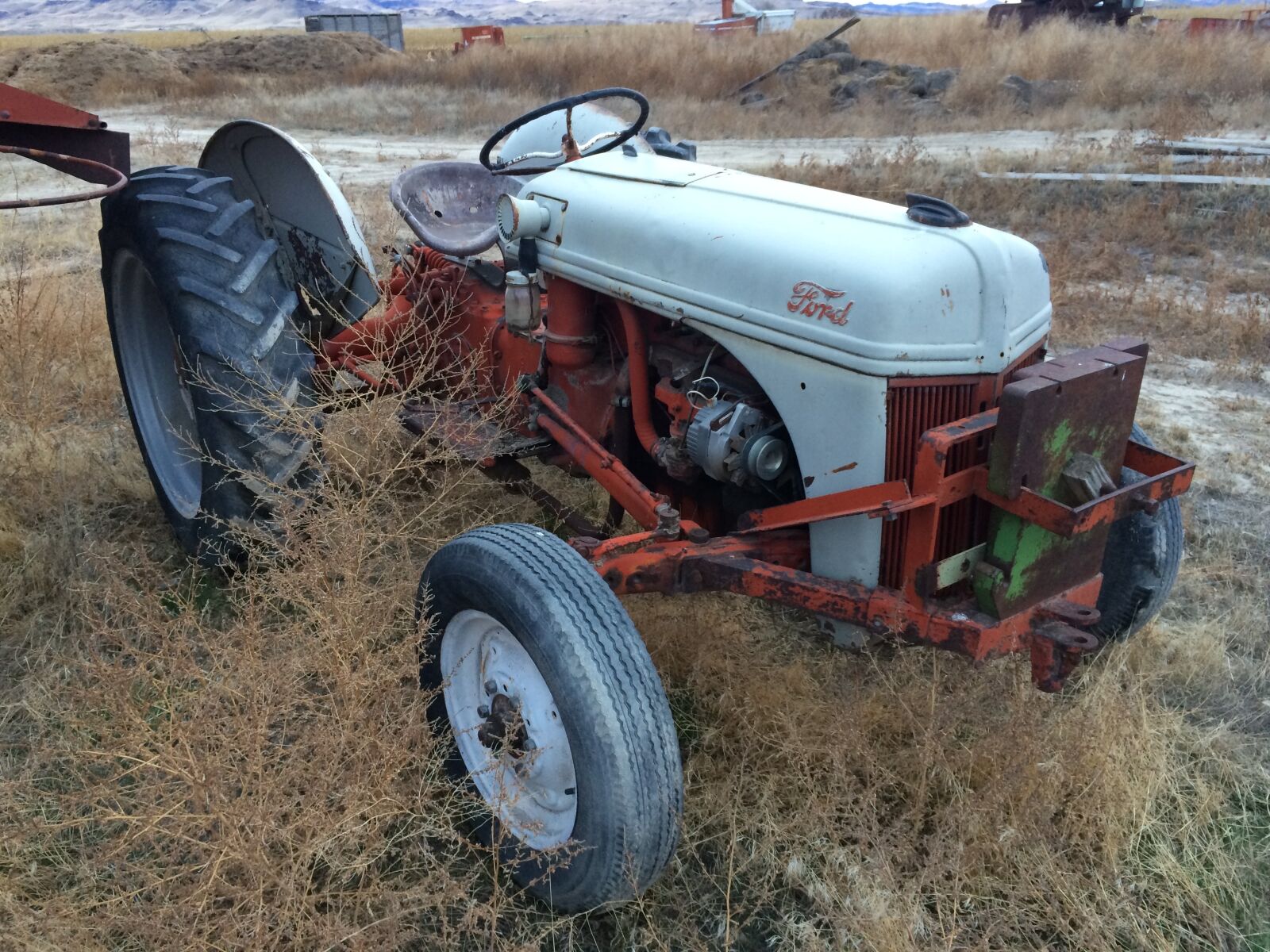 iPhone 5s back camera 4.15mm f/2.2 sample photo. Old tractor, ford, farm photography