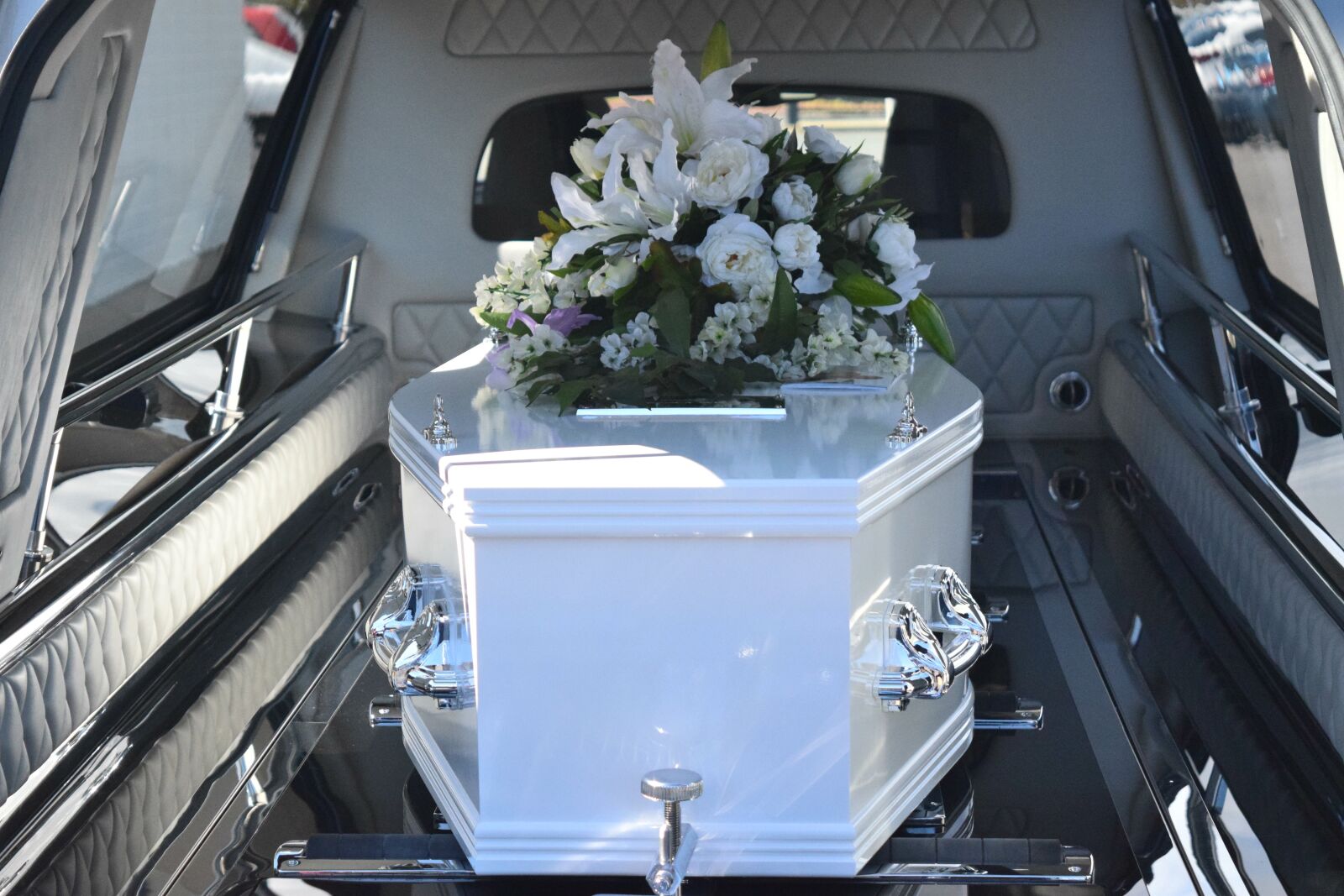 Nikon D3300 sample photo. Death, funeral, coffin photography