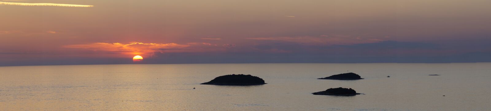 Sony SLT-A58 + DT 18-270mm F3.5-6.3 SSM sample photo. Sunset, sea, water photography