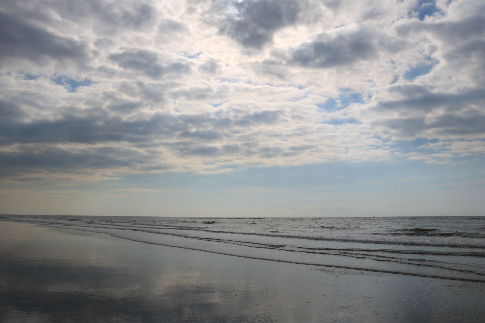 Canon EOS 750D (EOS Rebel T6i / EOS Kiss X8i) sample photo. North sea, netherlands, sea photography
