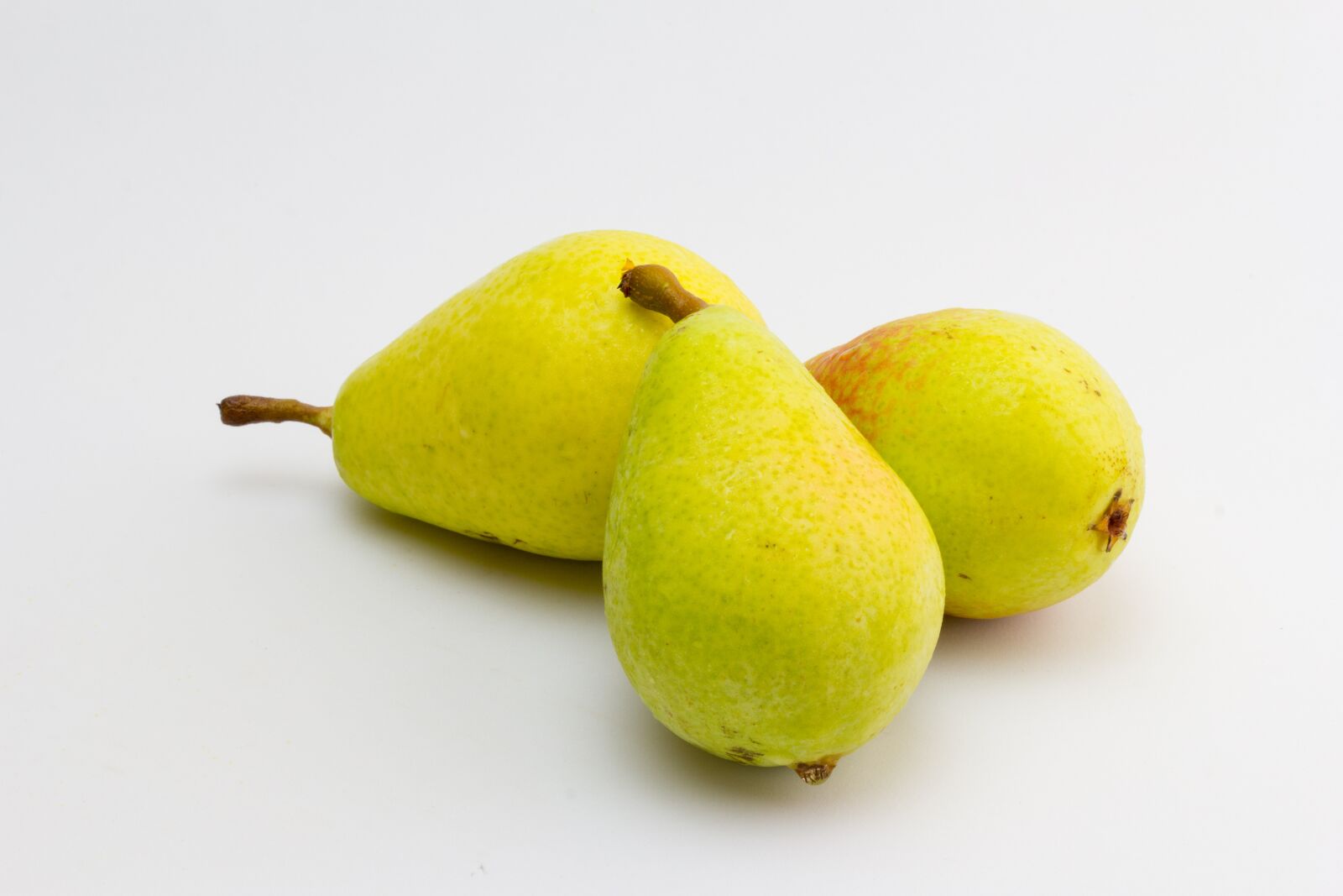 Canon EOS 60D + Canon EF 50mm F1.4 USM sample photo. Pear, fruit, mature photography