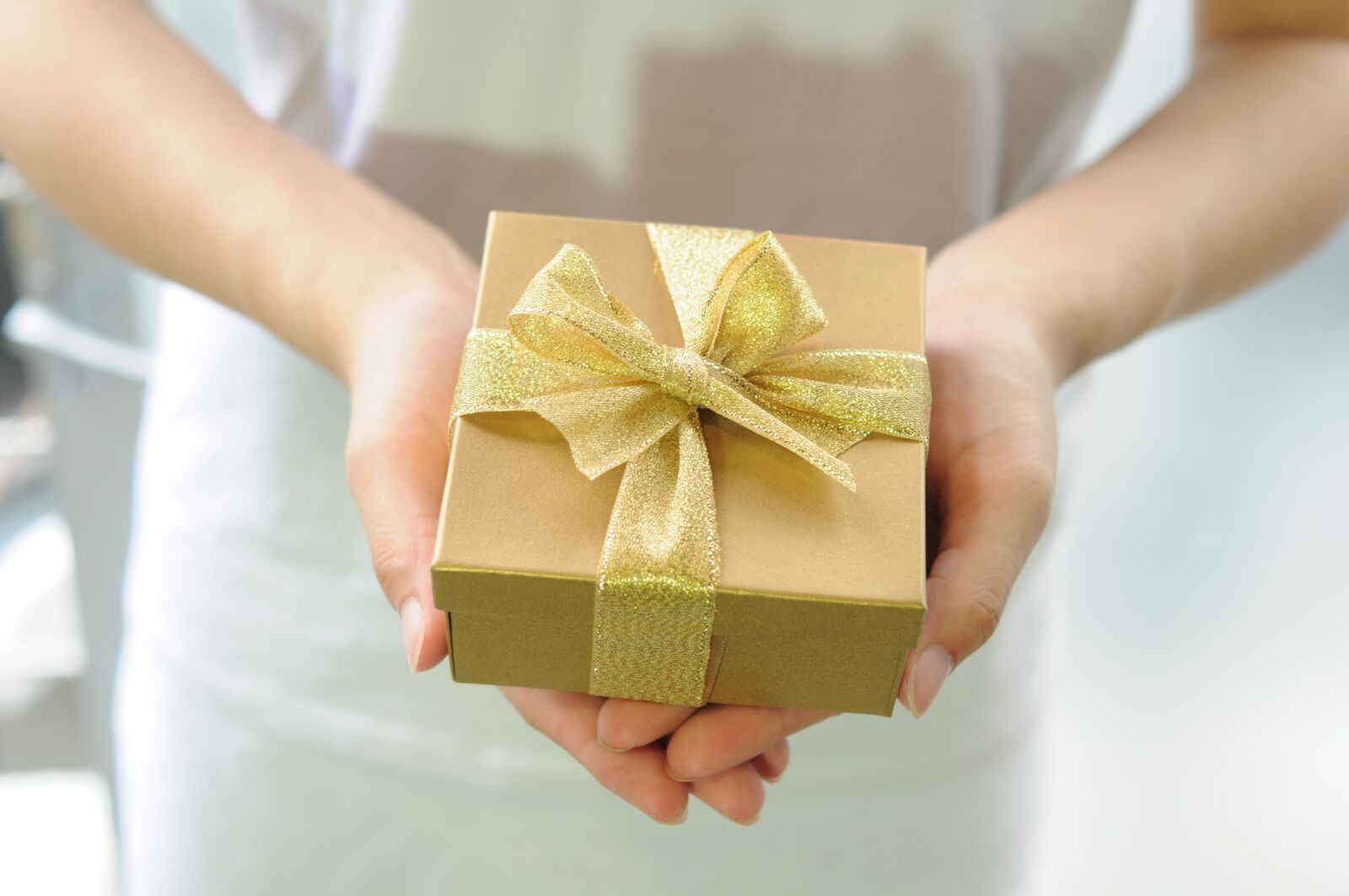 Nikon D90 sample photo. Gift box, gifts, packaging photography