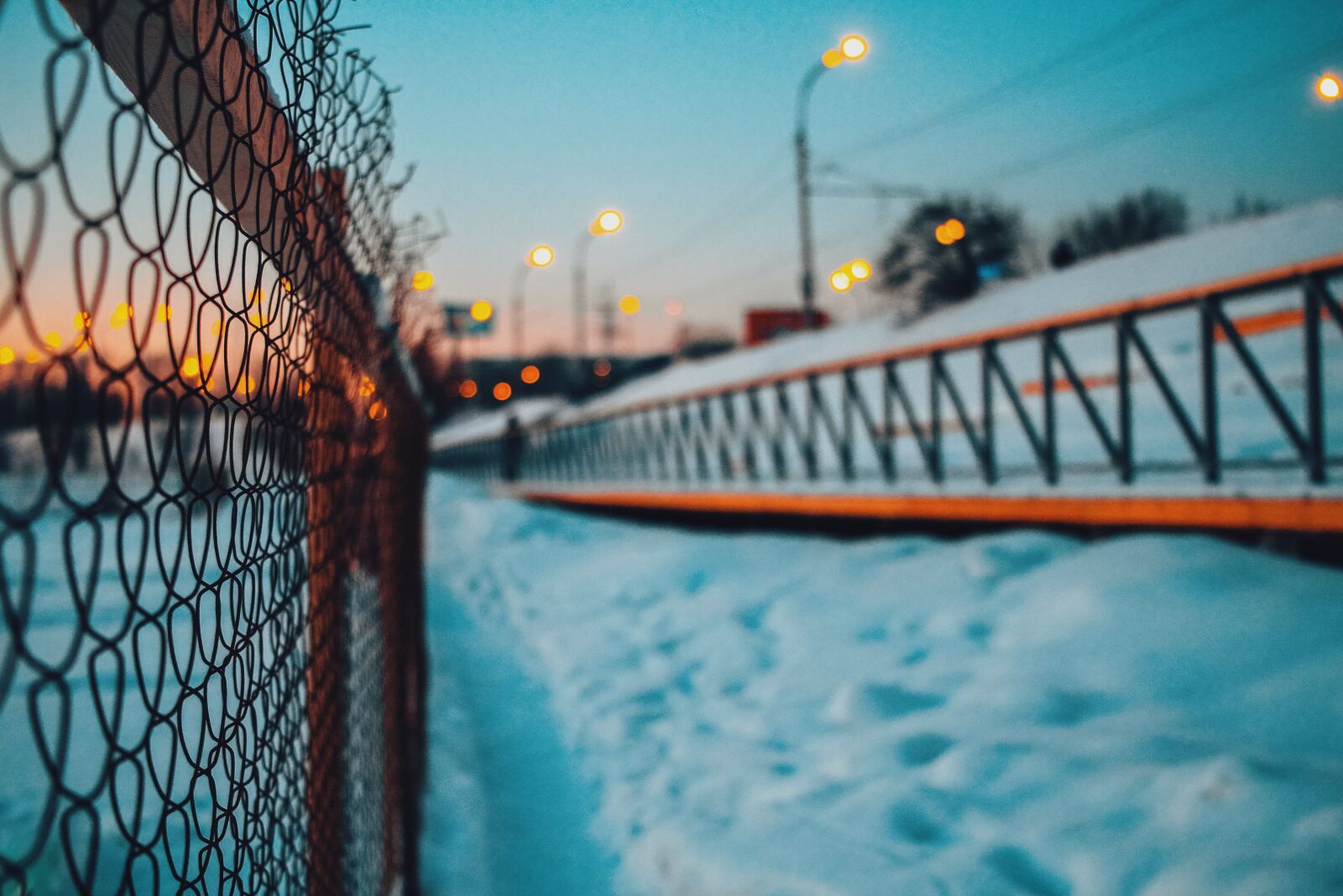 Canon EF 28-135mm F3.5-5.6 IS USM sample photo. Road, ice, snow photography