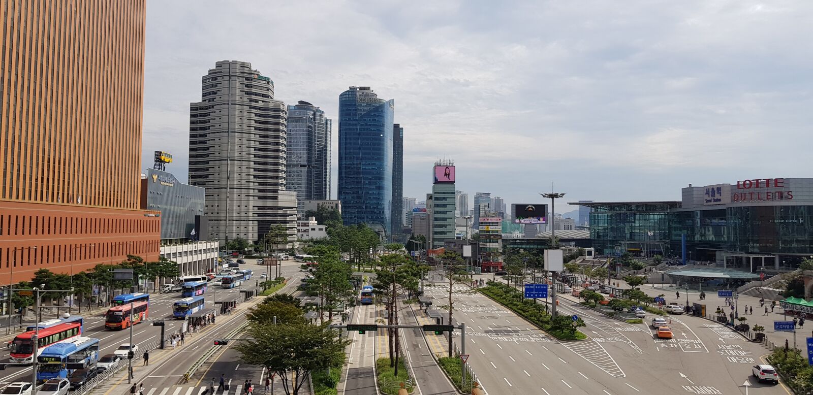 Samsung Galaxy S8+ sample photo. Korea, seoul, seoul station photography