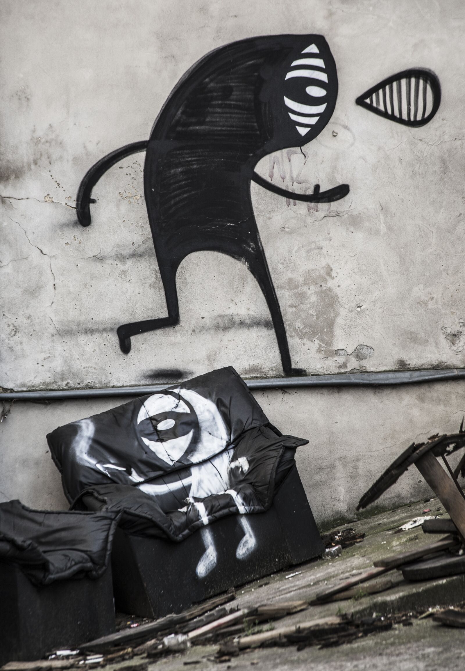 Canon EF 70-300mm F4-5.6 IS USM sample photo. Road, art, street art photography