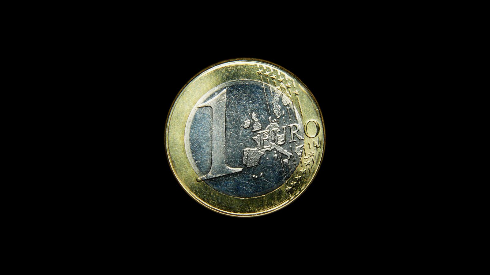 Leica V-LUX 1 sample photo. Euro, euro crisis, money photography
