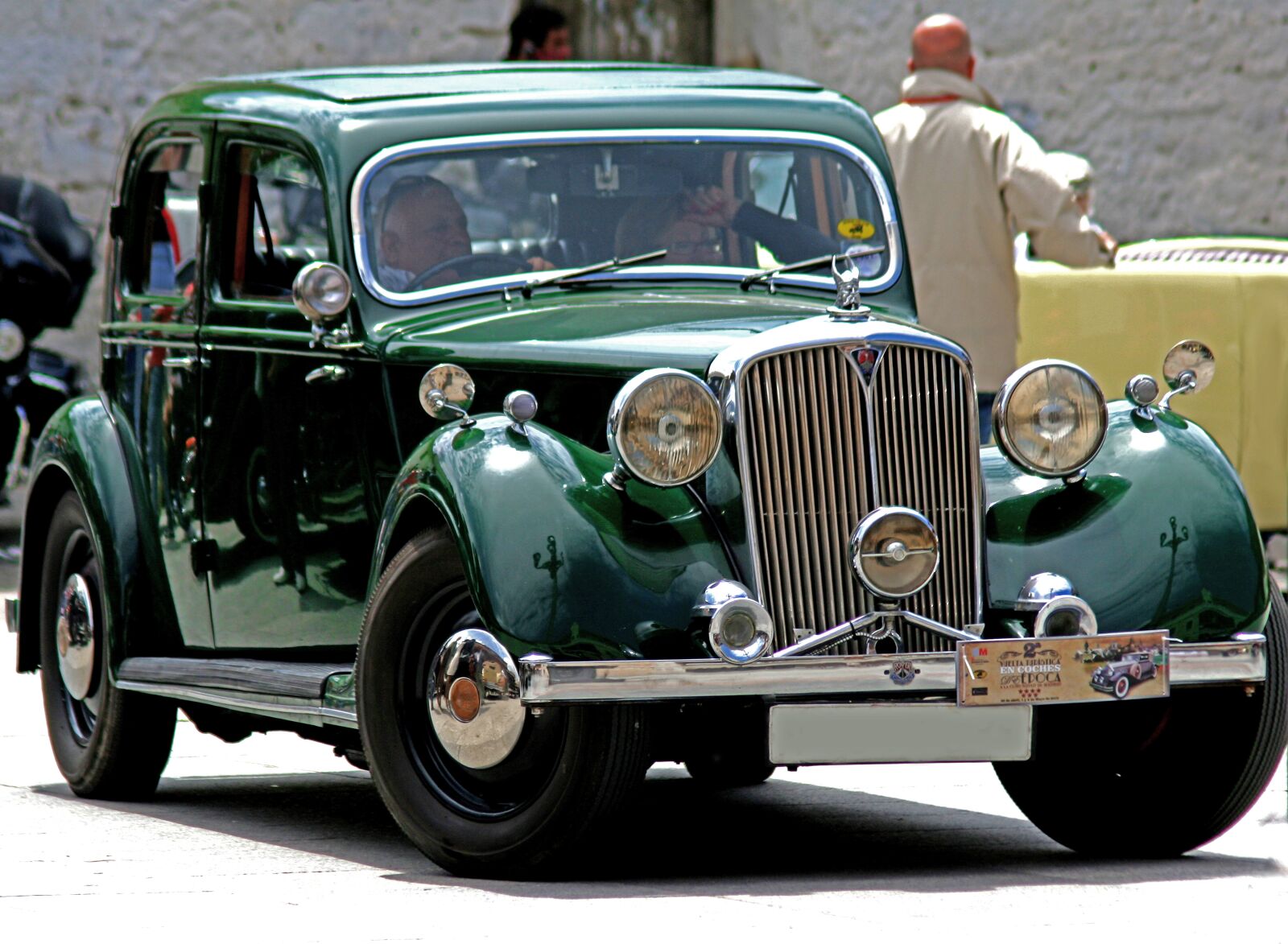 Canon EOS 350D (EOS Digital Rebel XT / EOS Kiss Digital N) sample photo. Spain, car, antique photography