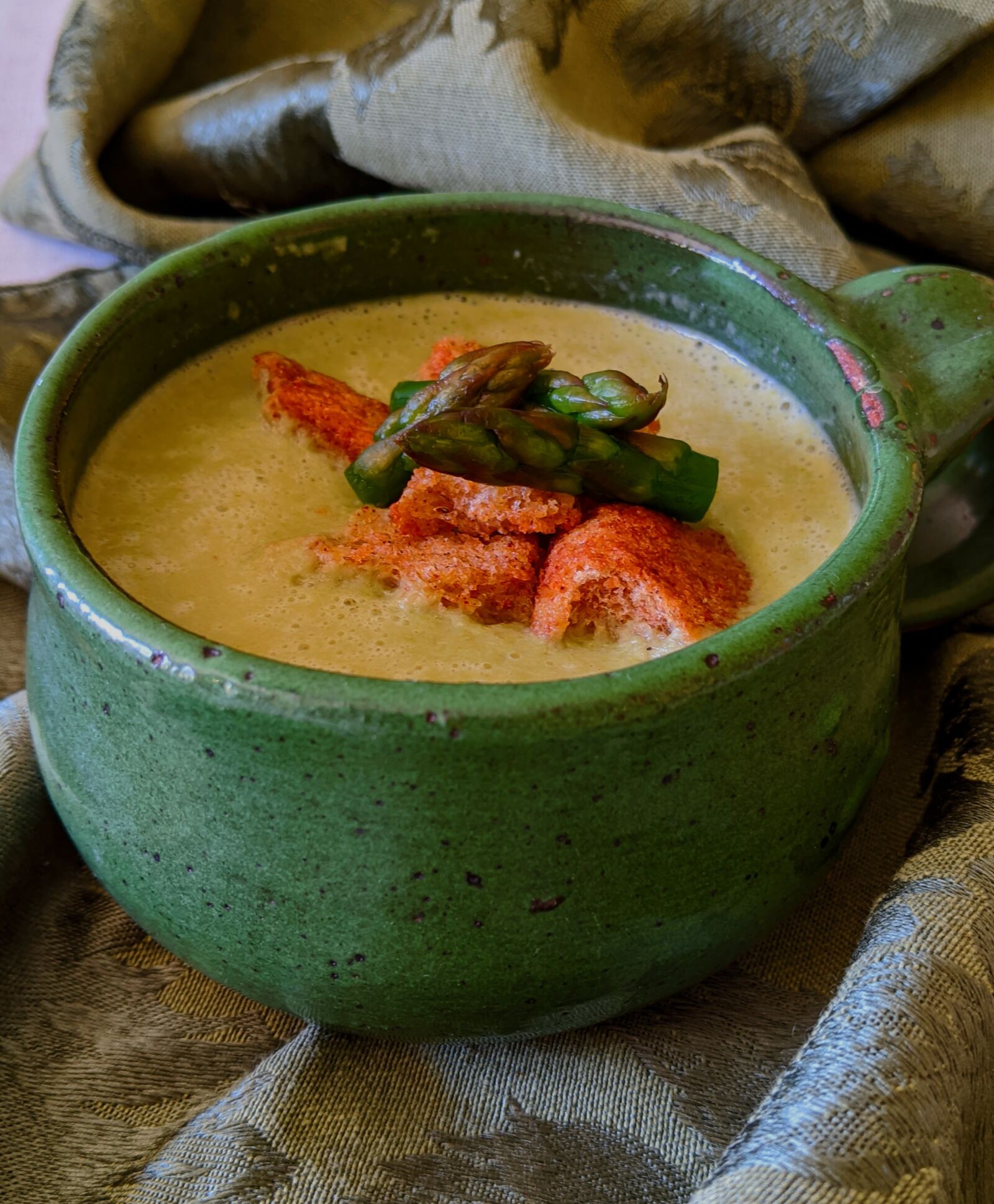 Google Pixel 3 XL sample photo. Cream of asparagus soup photography
