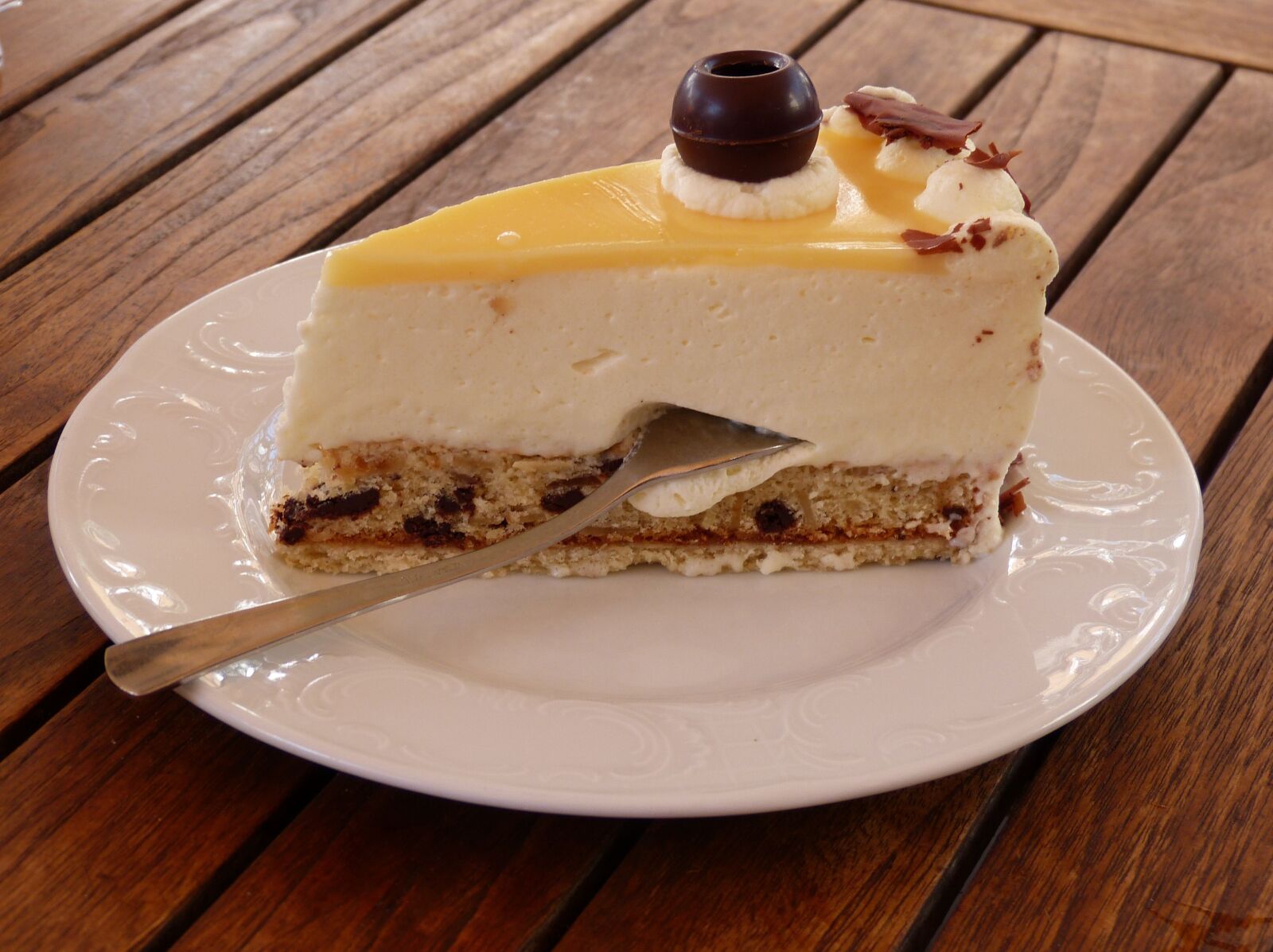 Panasonic Lumix DMC-FZ150 sample photo. Cake, delicious, food photography