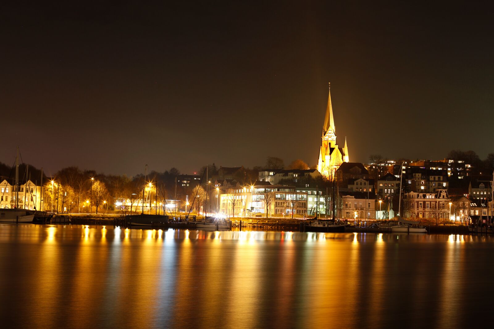 Canon EOS 5D Mark II sample photo. Flensburg, port, night photograph photography