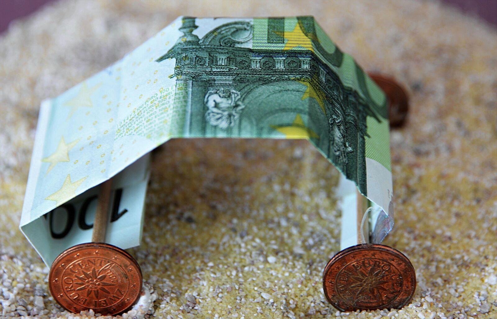 Nikon D610 sample photo. Dollar bill, folded, auto photography
