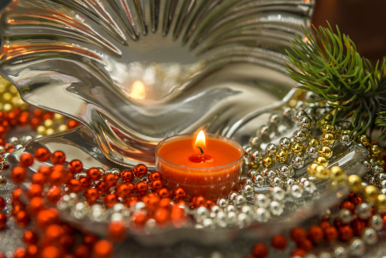 30mm F1.4 DC DN | Contemporary 016 sample photo. Deco, decoration, pearl necklaces photography