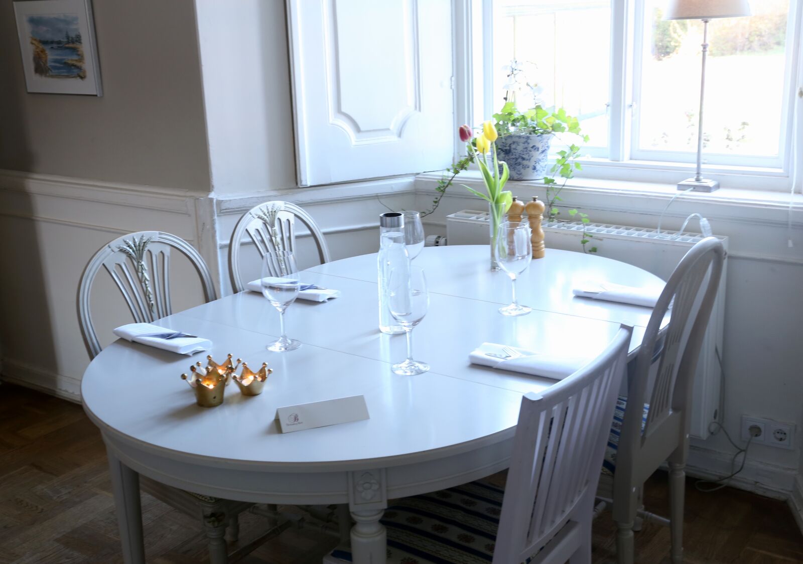 Canon EF 24-70mm F4L IS USM sample photo. Table, table settings, breakfast photography
