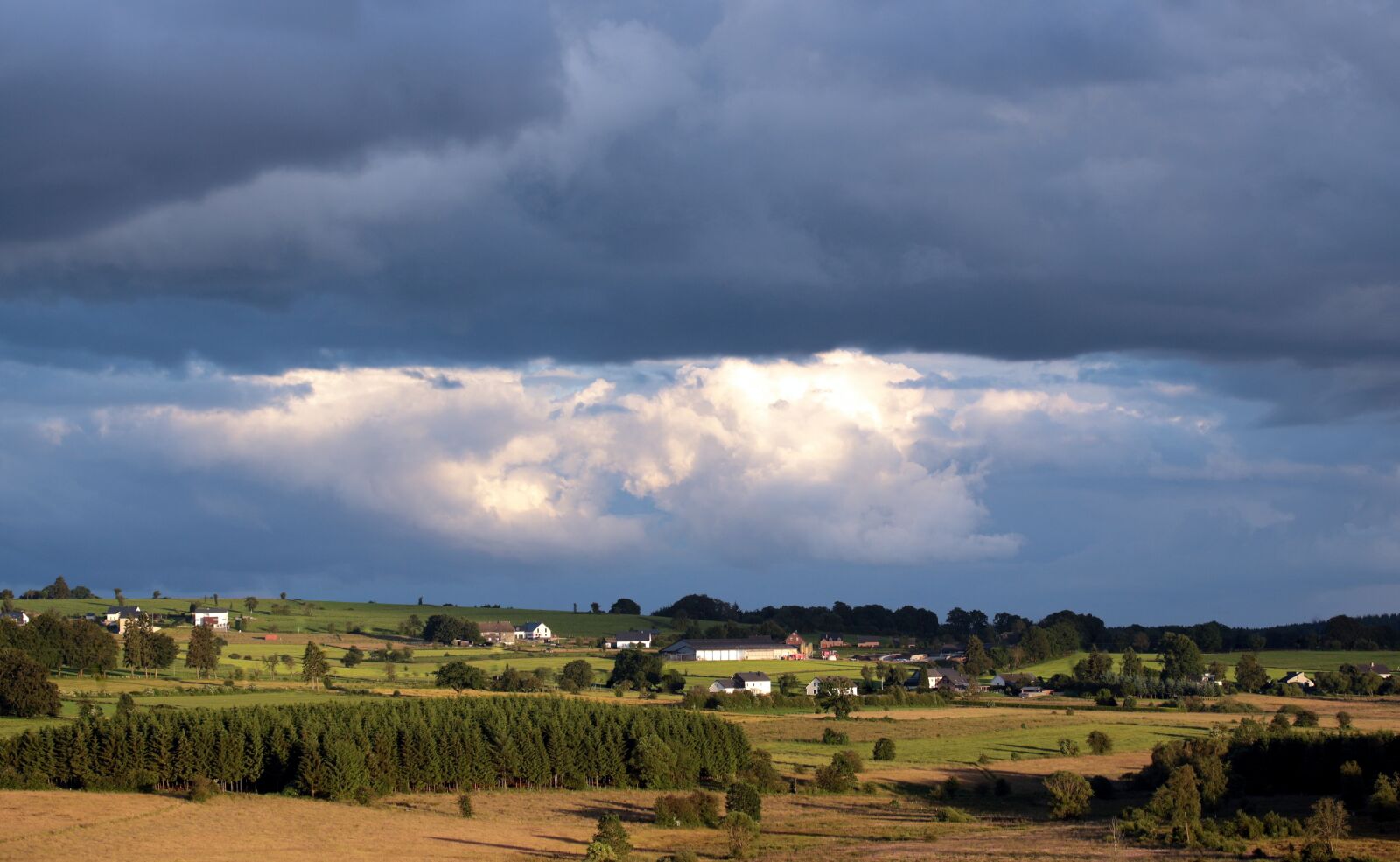 Canon EOS 650D (EOS Rebel T4i / EOS Kiss X6i) sample photo. Weather, weather mood, clouds photography
