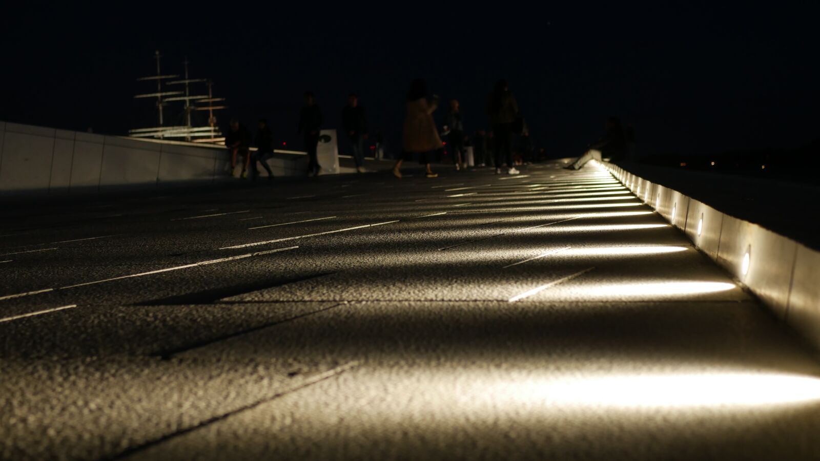 Panasonic Lumix DMC-G85 (Lumix DMC-G80) sample photo. Oslo, oslo at night photography