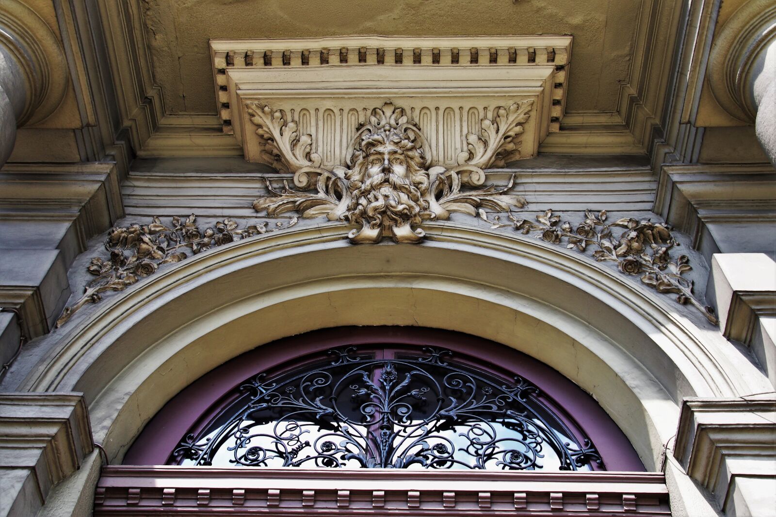 Canon EOS 80D sample photo. The vault, the ceiling photography