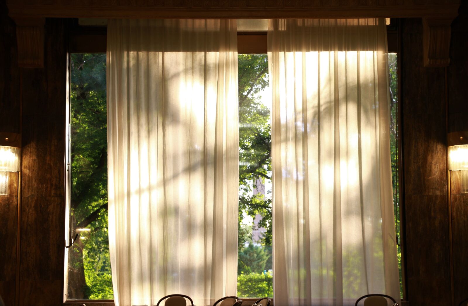 Canon EOS 70D sample photo. Sunshine, window, peaceful photography