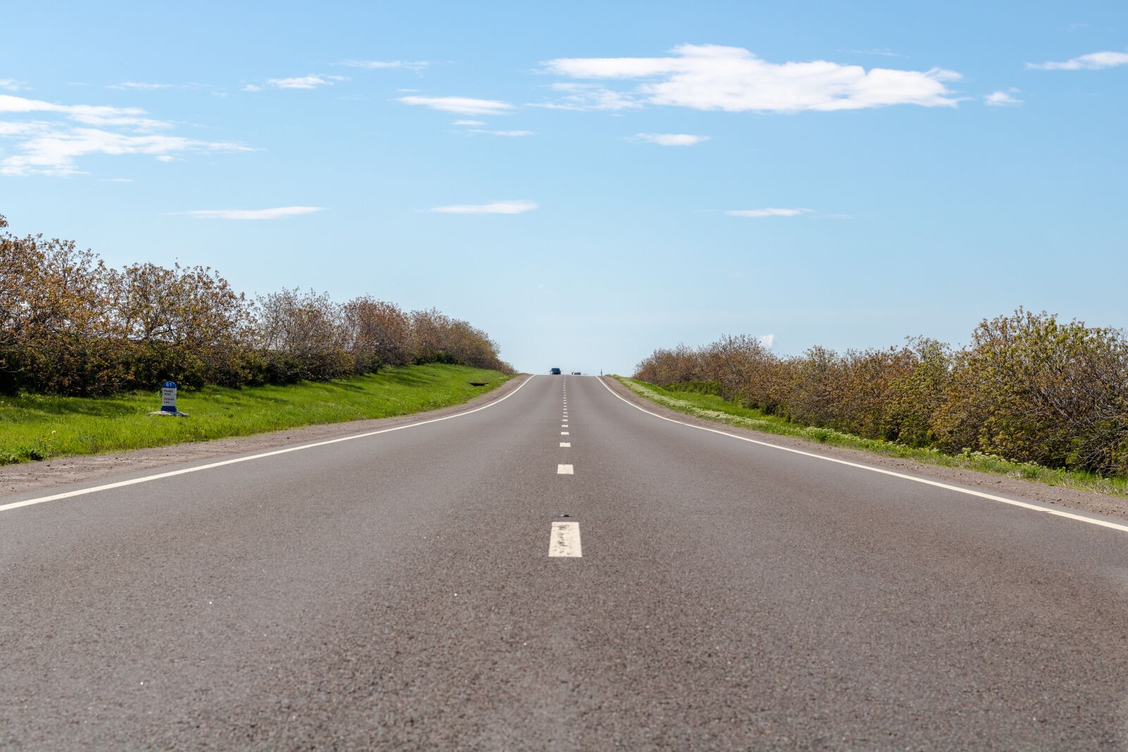 Canon EOS 750D (EOS Rebel T6i / EOS Kiss X8i) sample photo. Moldova, europe, road photography