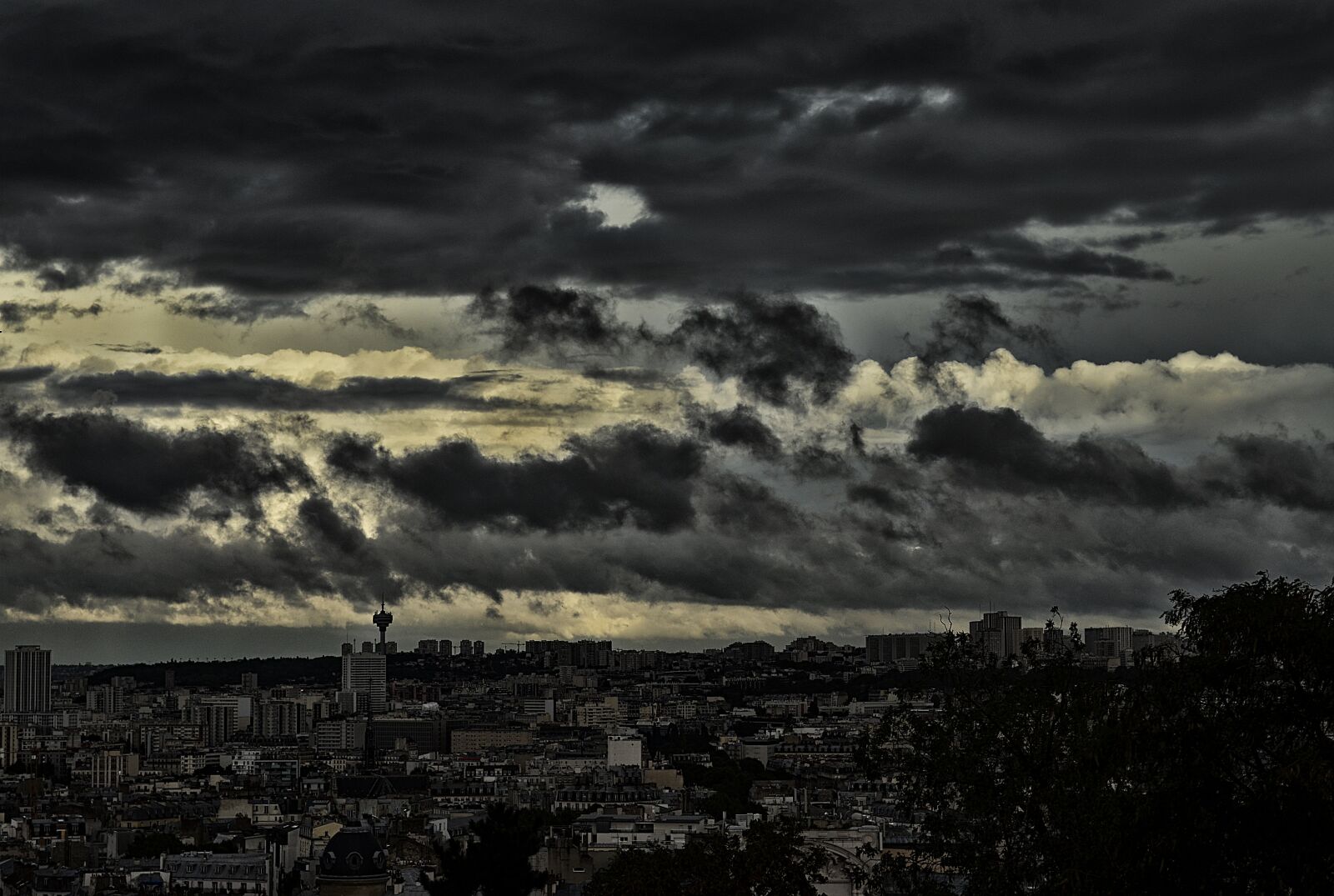 Nikon D5100 sample photo. Sky, gloomy, clouds photography