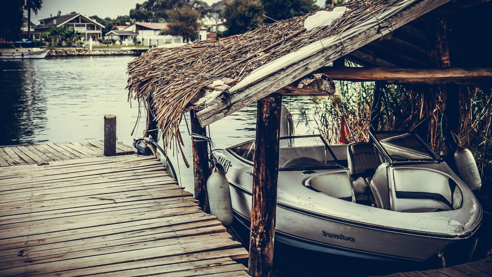 Sony a6000 + Sony Vario-Tessar T* E 16-70mm F4 ZA OSS sample photo. Turkey, boat, transport photography
