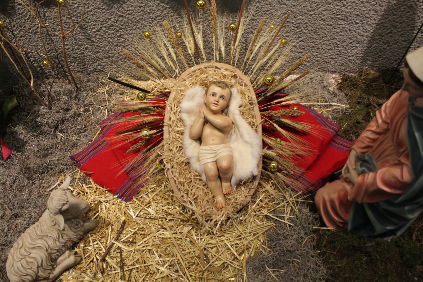 Canon EOS 1300D (EOS Rebel T6 / EOS Kiss X80) sample photo. Christ, child, christmas photography