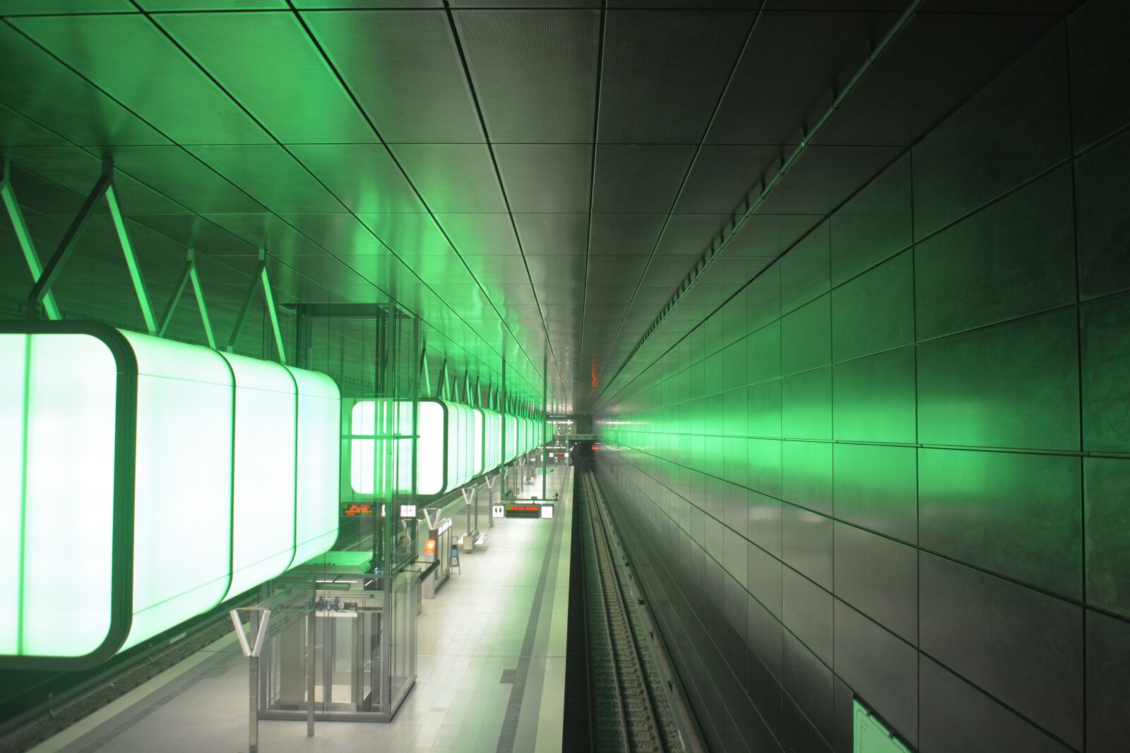 Nikon D7100 sample photo. Architecture, metro, hamburg photography