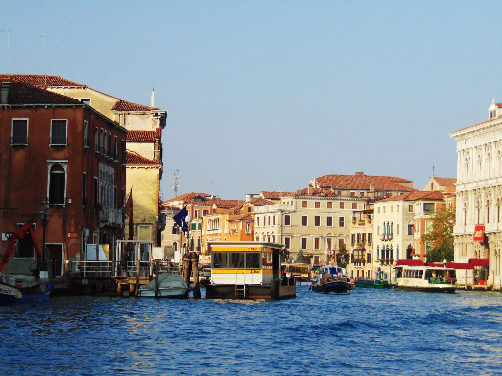Sony Cyber-shot DSC-H300 sample photo. Venice, canal, great photography