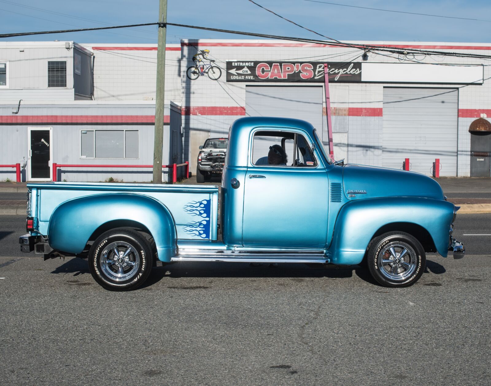 Nikon D5 sample photo. Truck, car, vehicle photography