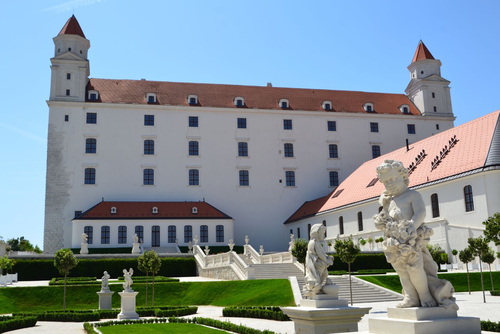 Nikon D3100 sample photo. Slovakia, bratislava, castle photography