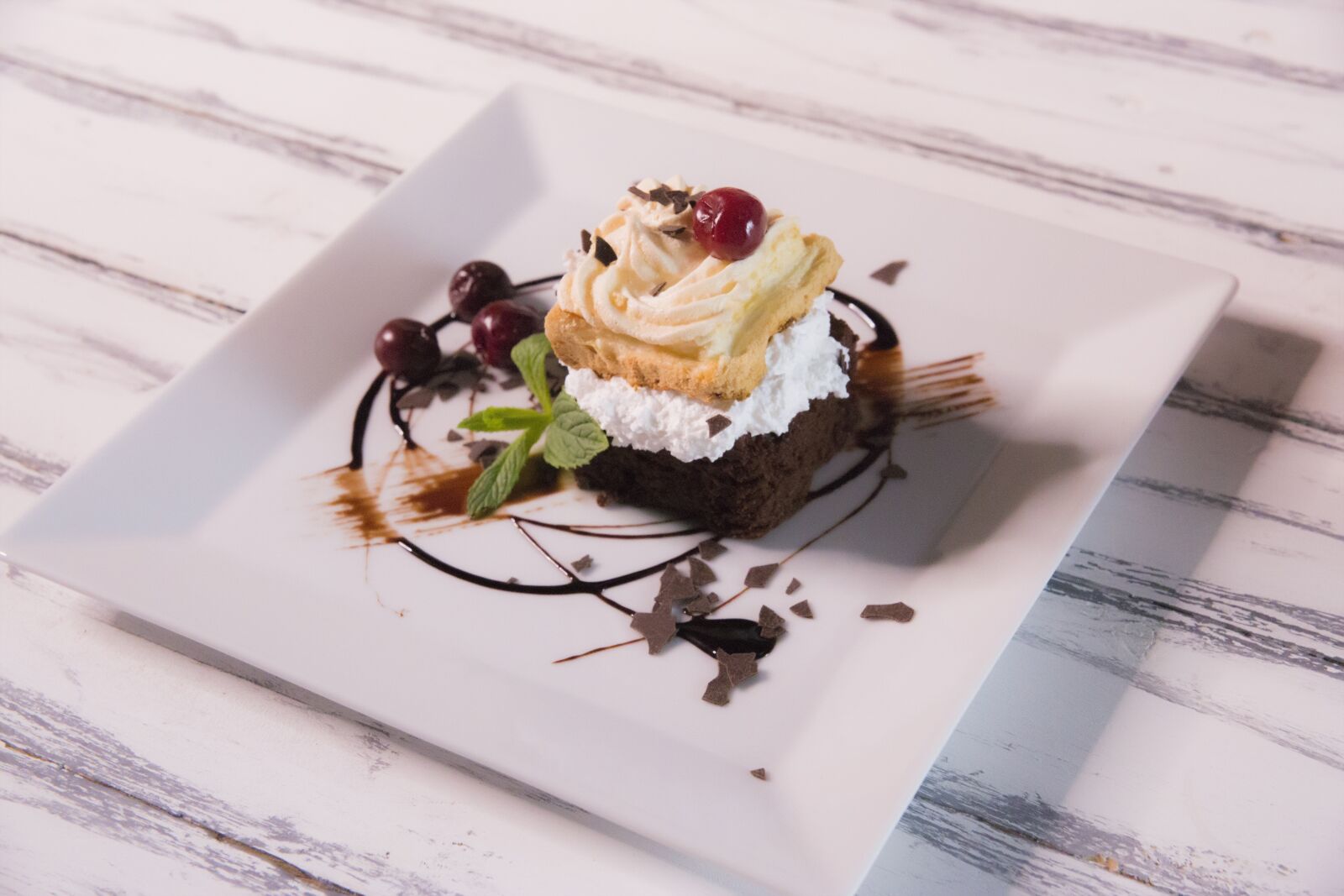 Canon EOS 5D Mark III sample photo. Cake, plate, food photography