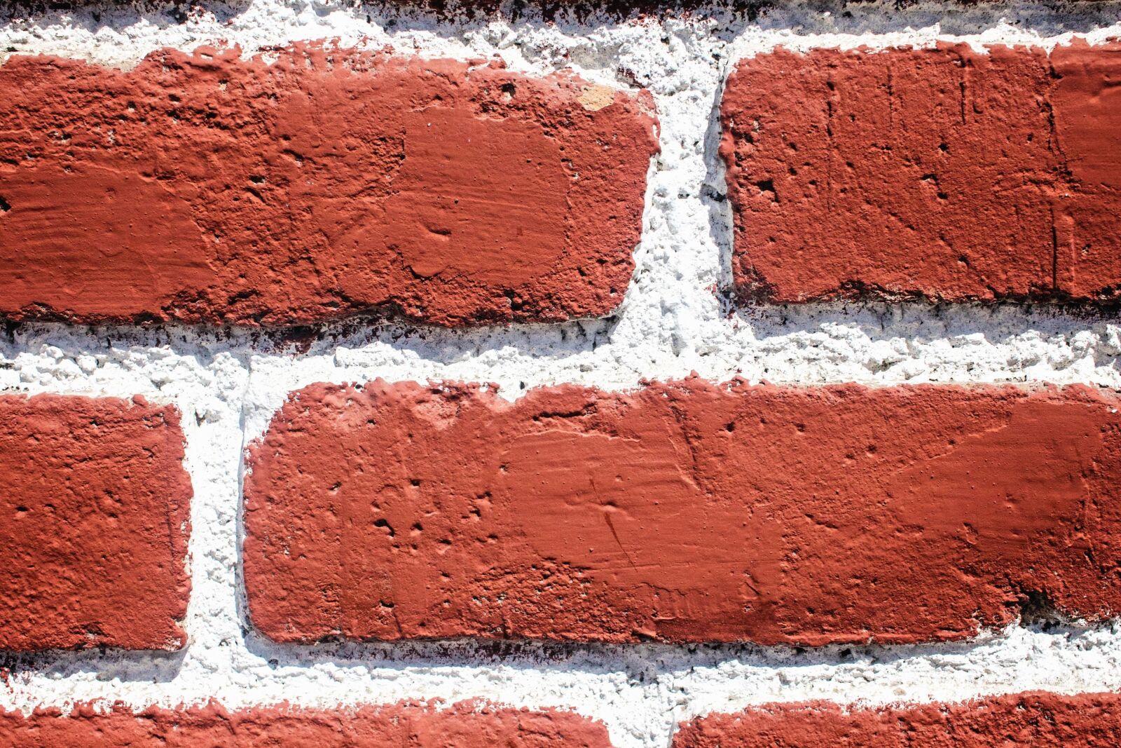 Canon EOS 760D (EOS Rebel T6s / EOS 8000D) + Canon EF-S 24mm F2.8 STM sample photo. Brick wall, groove, architecture photography