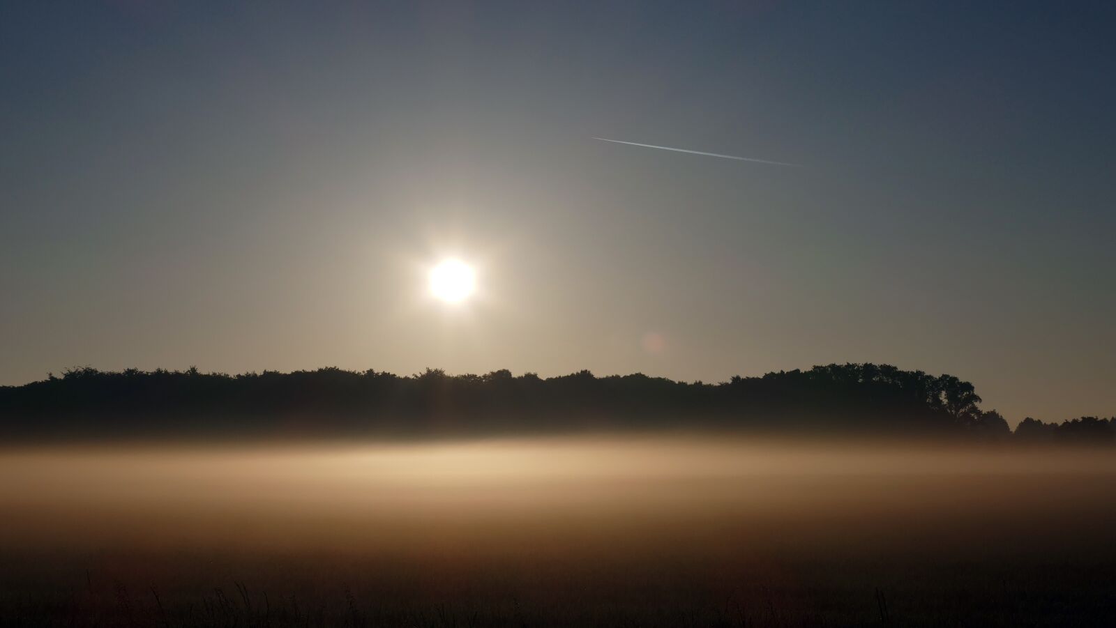 Panasonic DMC-TZ101 sample photo. Sunrise, morning, sunbeam photography