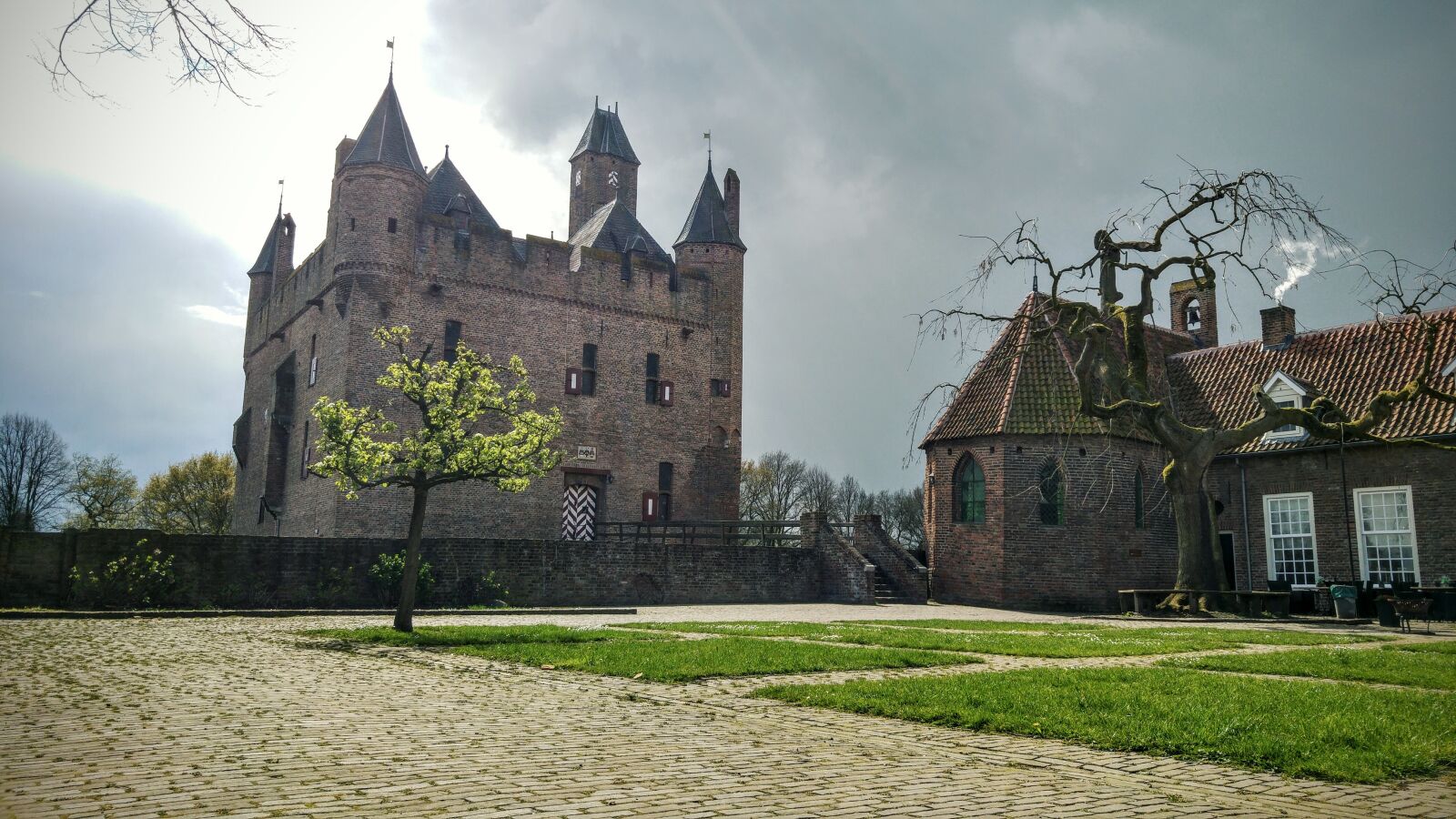 LG G4 sample photo. Castle doornenburg, castle, doornenburg photography