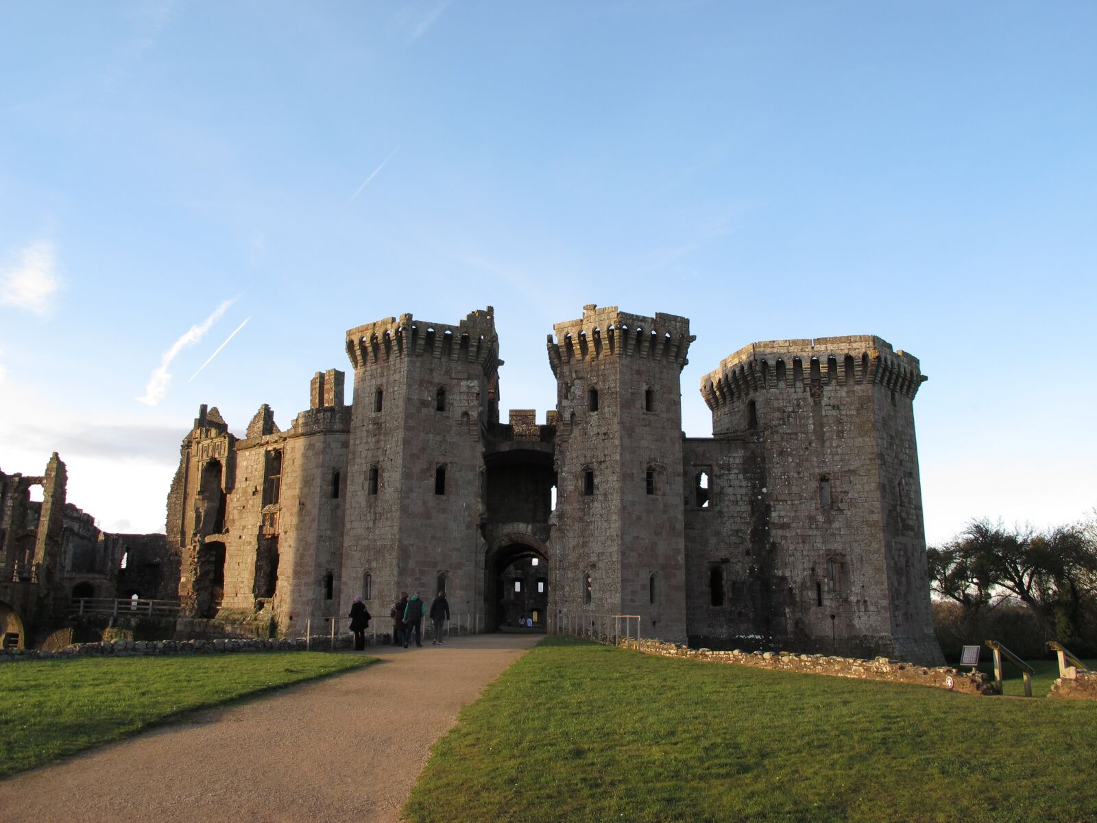 Canon PowerShot G12 sample photo. Castle, raglan castle, history photography